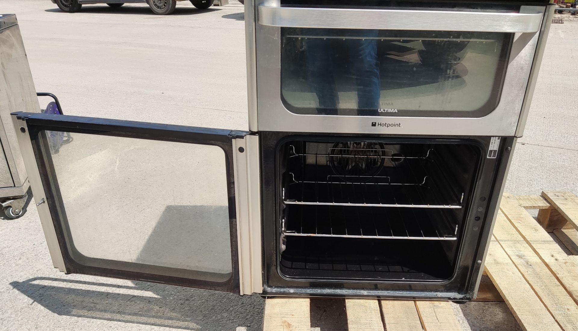 1 x HOTPOINT Ultima Hue61X Freestanding Electric Ceramic Cooker - Image 3 of 23