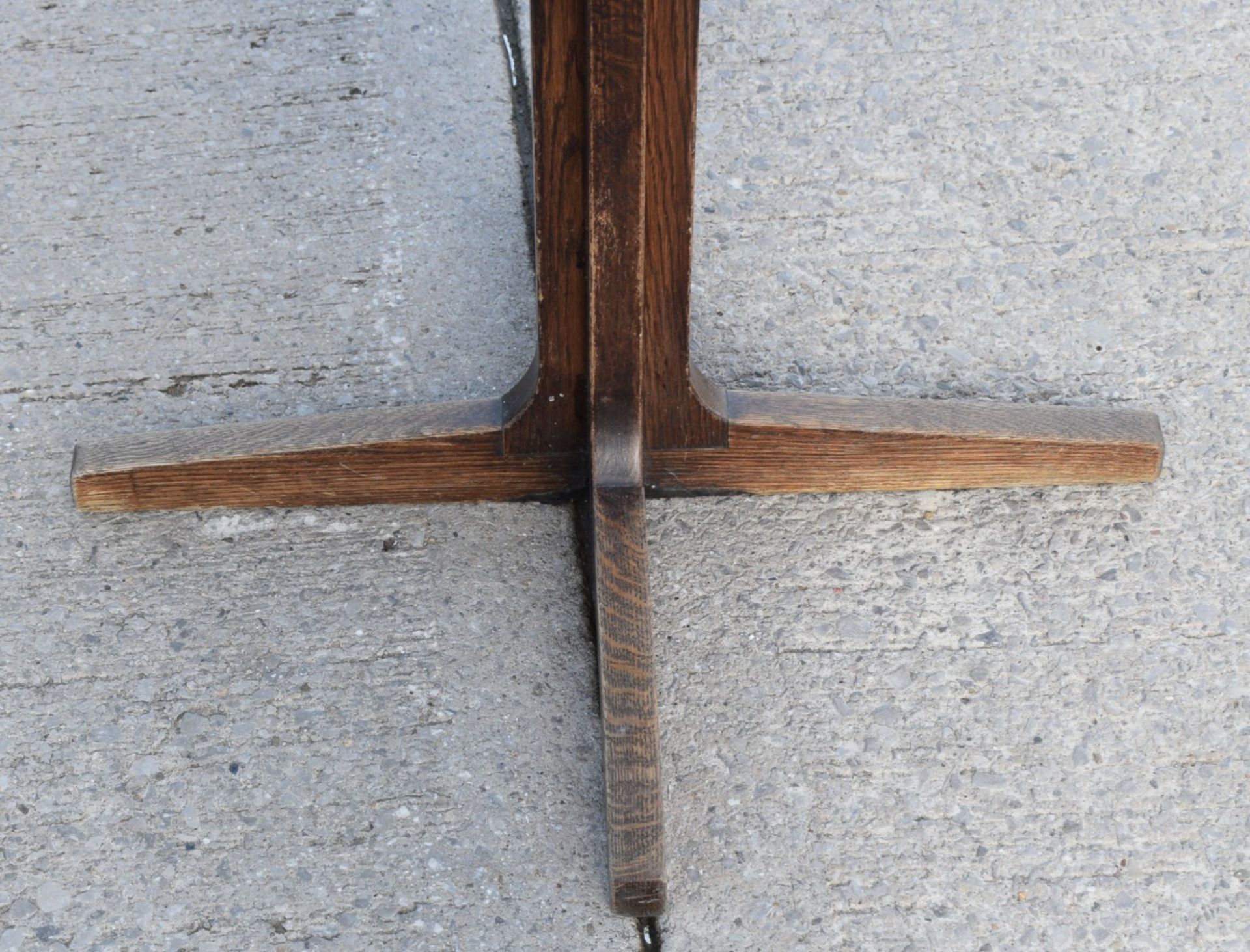 1 x Restaurant Dining Table - Oak Top with Wooden Cross Leg Pedestal Base - Dimensions: H70 x W70 - Image 3 of 5