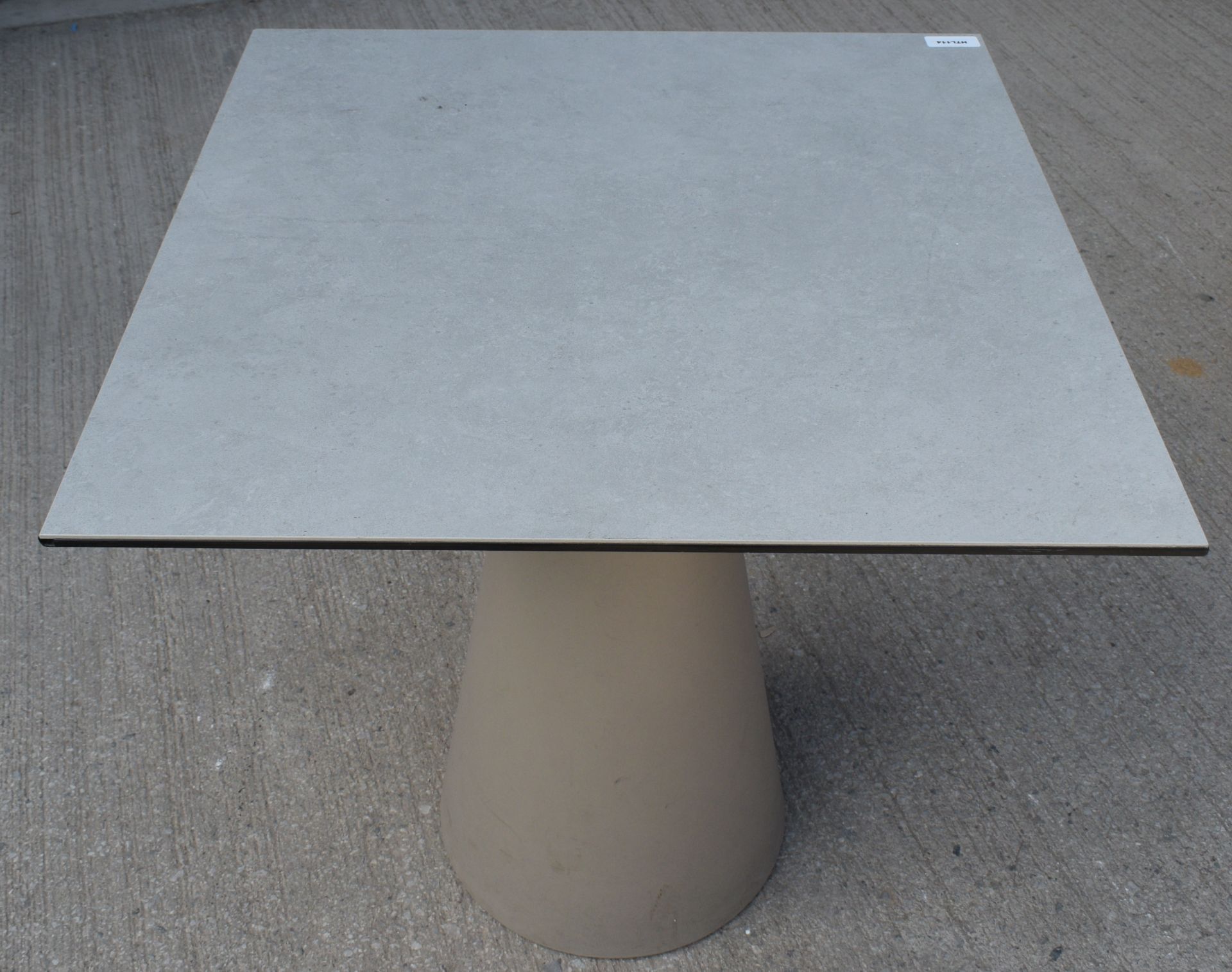 1 x Andreu World Restaurant Table - Suitable for Indoor or Outdoor Use - Dimensions: H74 x W70 x D70 - Image 2 of 7
