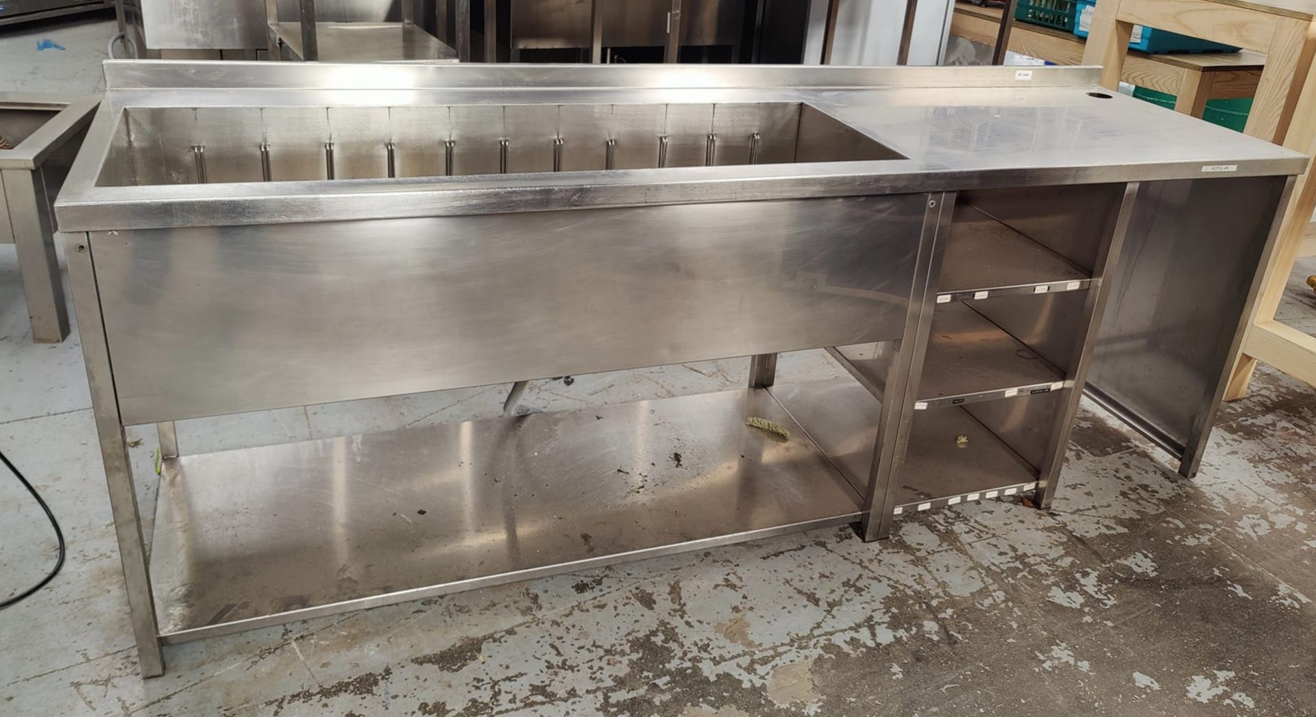 1 x Stainless Steel Back Bar Unit Features Large Ice Well, Prep Area and Shelves - Dimensions: H83 - Image 5 of 9