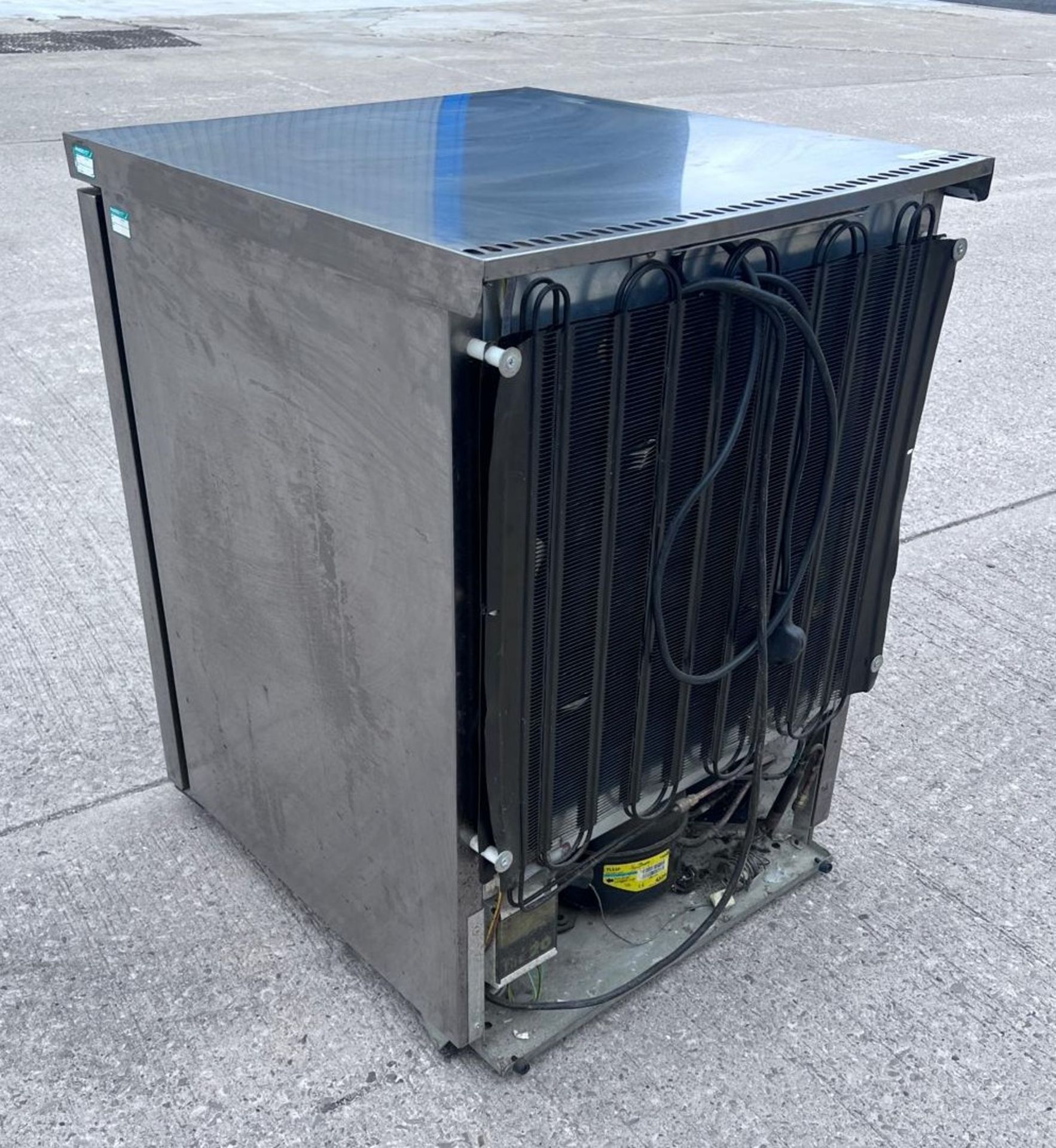 1 x Foster Undercounter Single Door Freezer - Model: LR150 - Dimensions: H82 x W61 x D66 cms - Image 2 of 11