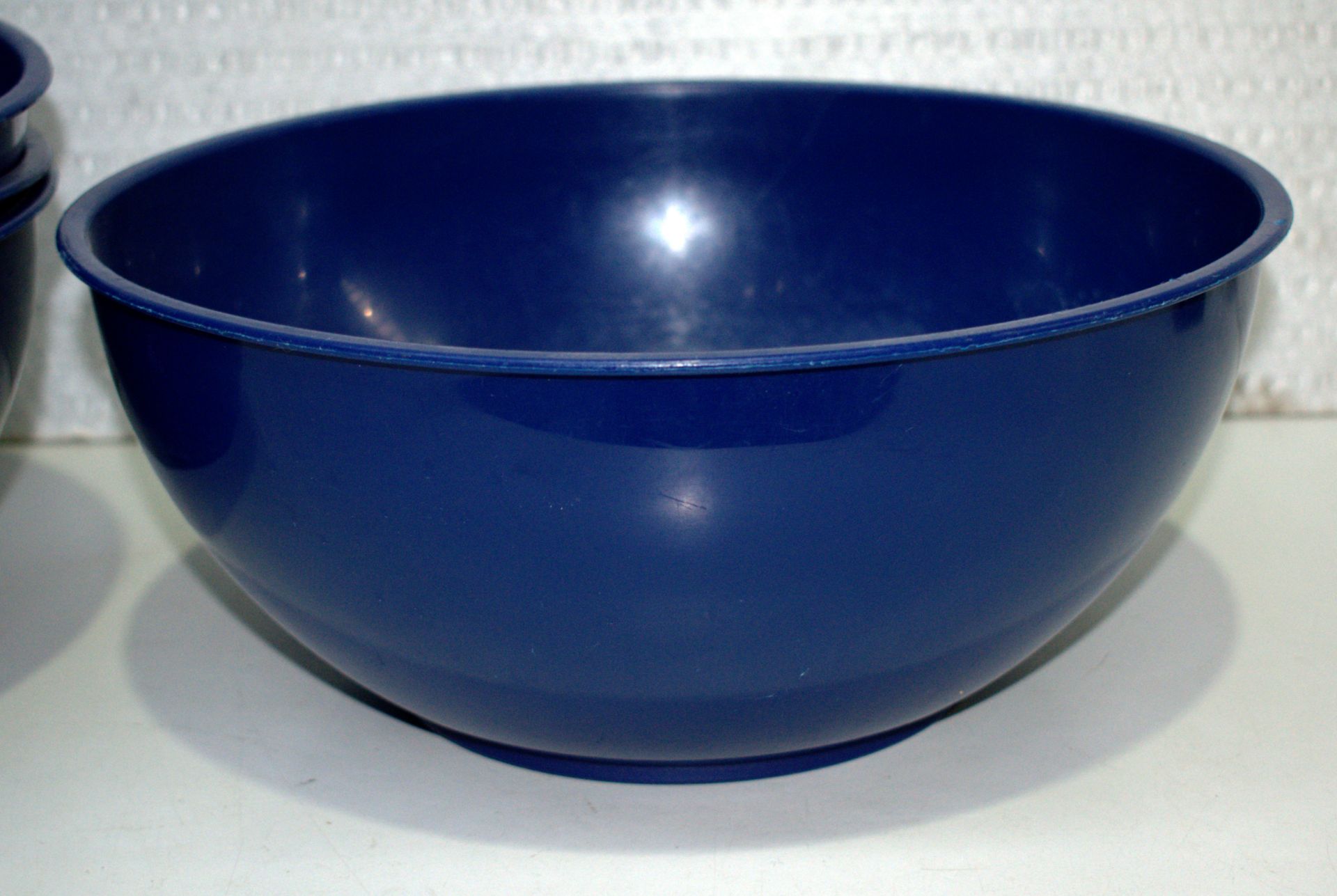 9 x Assorted Bowls - Ceramic and Plastic - Image 2 of 6