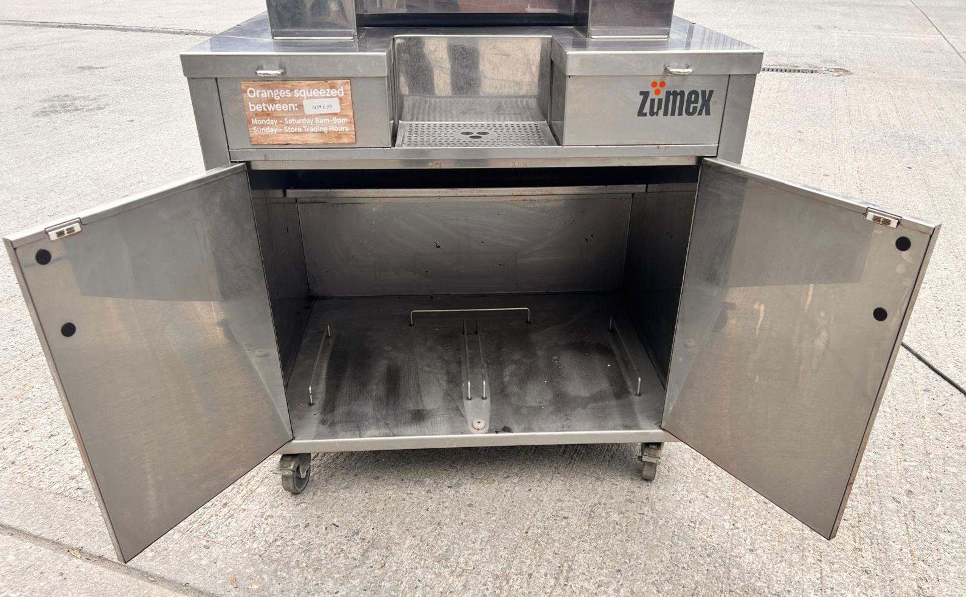 1 x Zumex Speed S plus Self-Service Podium Juicer - Image 7 of 22