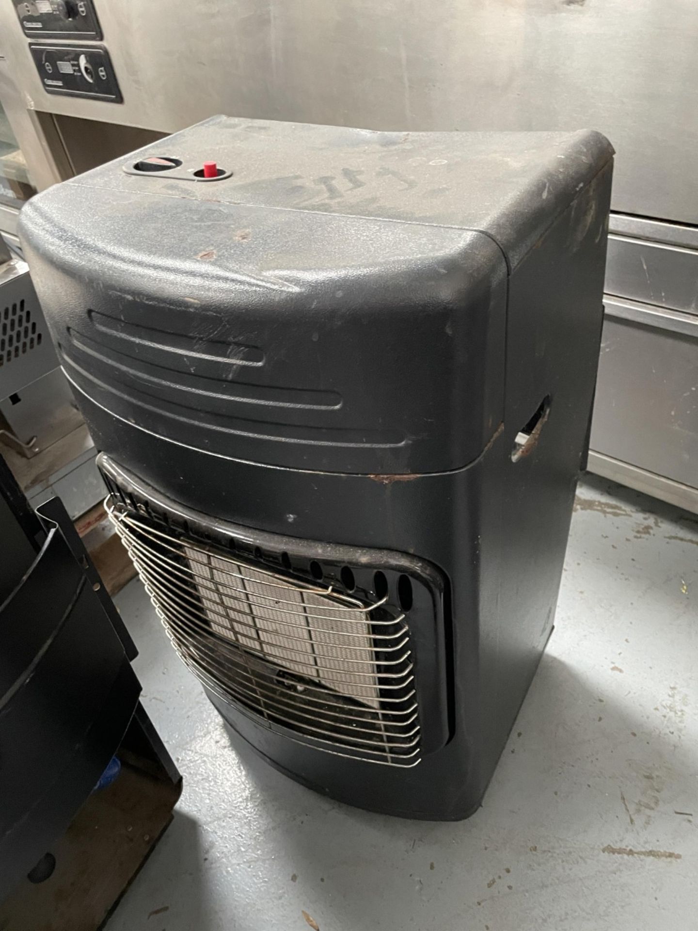 2 x Blyss IG63 4.2kW Gas Heaters - Freestanding Portable Design - Image 6 of 12