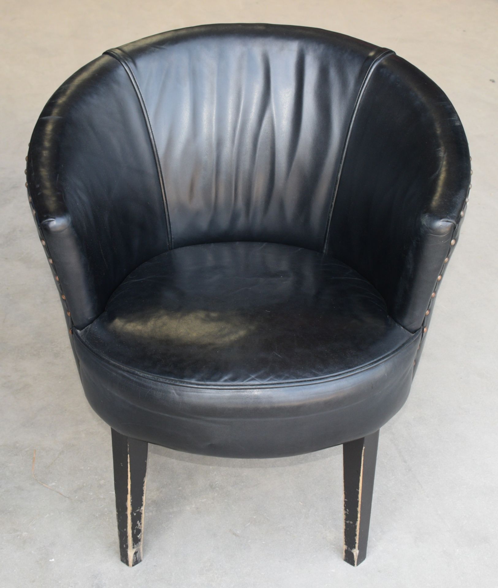 4 x Contemporary Barrel Chairs Upholstered in Black Leather with Studded Backs and Wooden Legs - Image 7 of 12