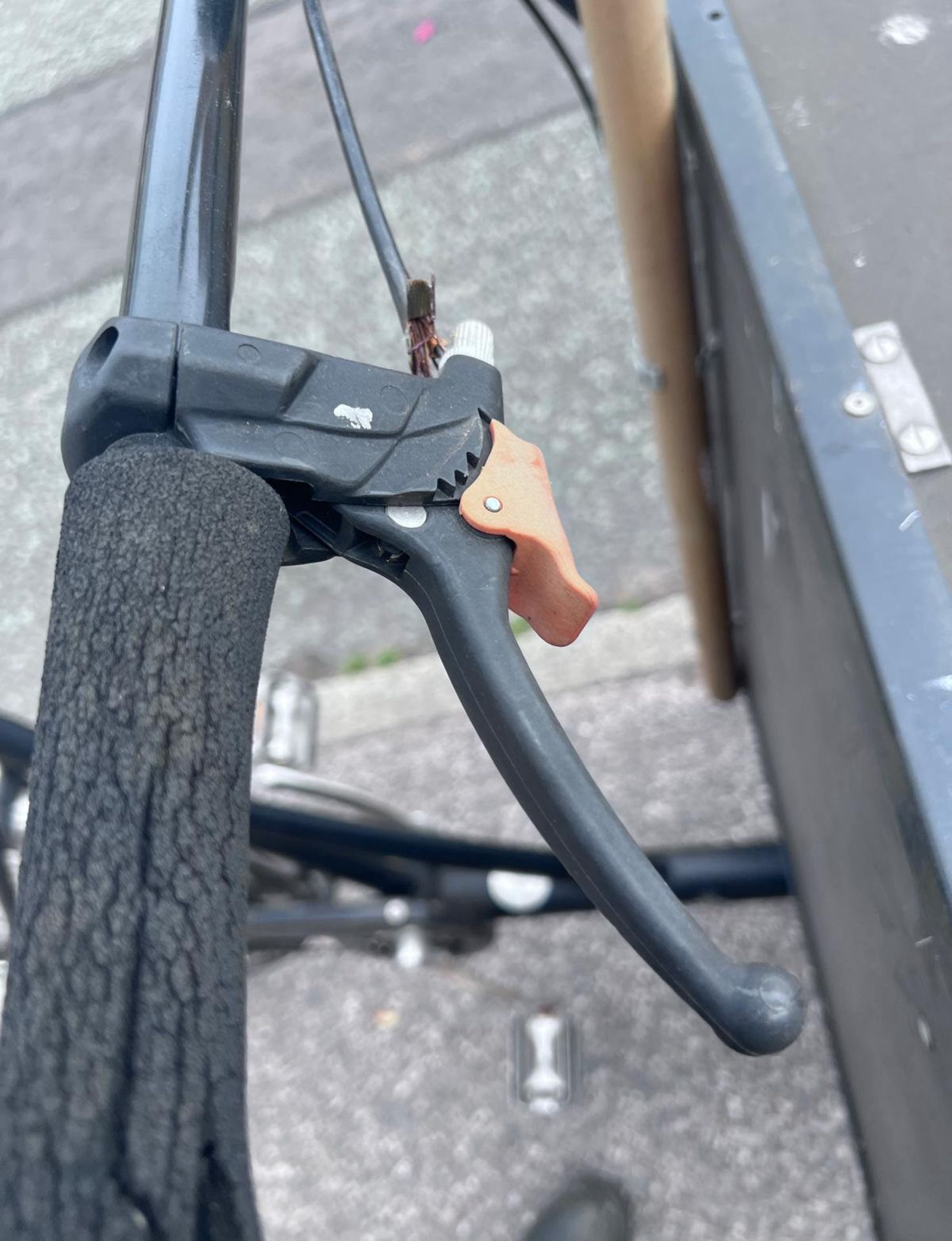 1 x Christiania Three Wheel Event Bike - Single Speed Bike Featuring a Secure Box with Gas Lift Lid - Image 11 of 30