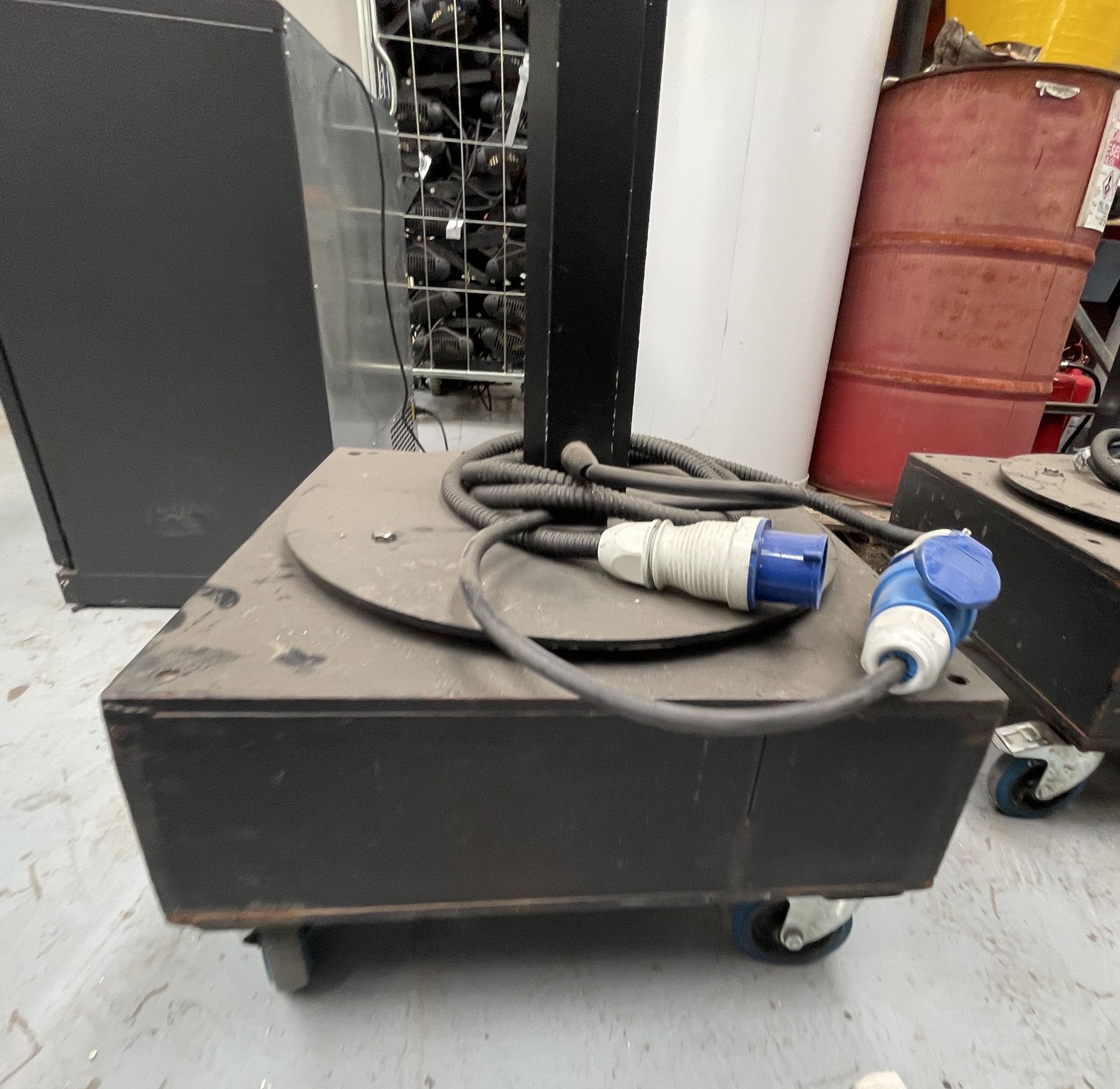 1 x Tansun Sorrento Upright Freestanding Triple Infrared Heater - Comes on a Weighted Mobile Base - Image 4 of 10