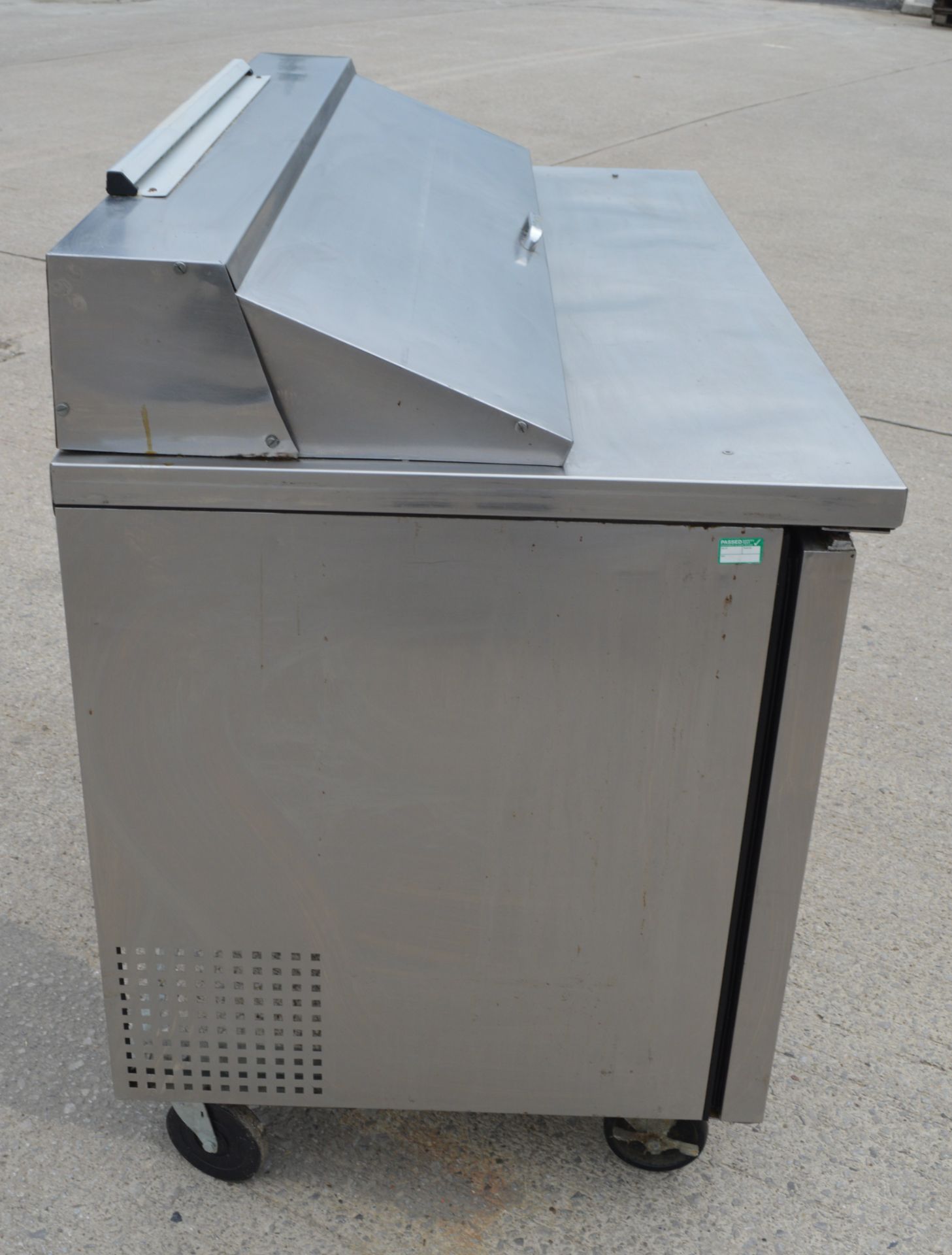 1 x True Refrigeration Two Door Prep Fridge with Pizza Topper - See Description - H112 x W158 x - Image 8 of 17