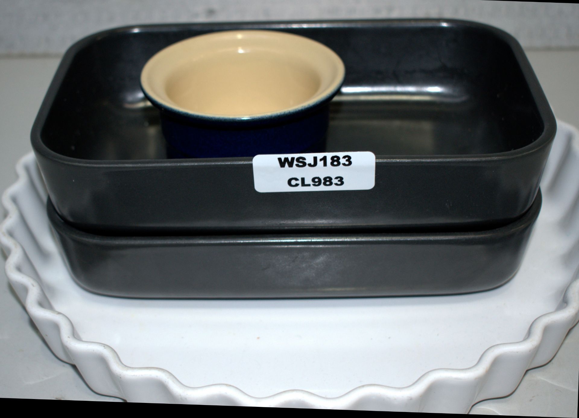 4 x Assorted Bowls - Image 8 of 8