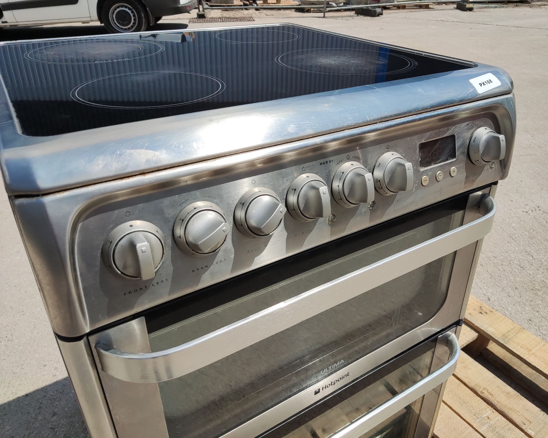 1 x HOTPOINT Ultima Hue61X Freestanding Electric Ceramic Cooker - Image 22 of 23