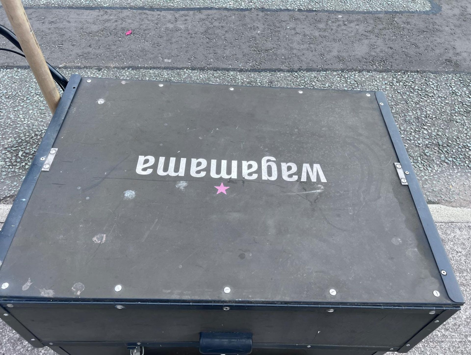 1 x Christiania Three Wheel Event Bike - Single Speed Bike Featuring a Secure Box with Gas Lift Lid - Image 12 of 30