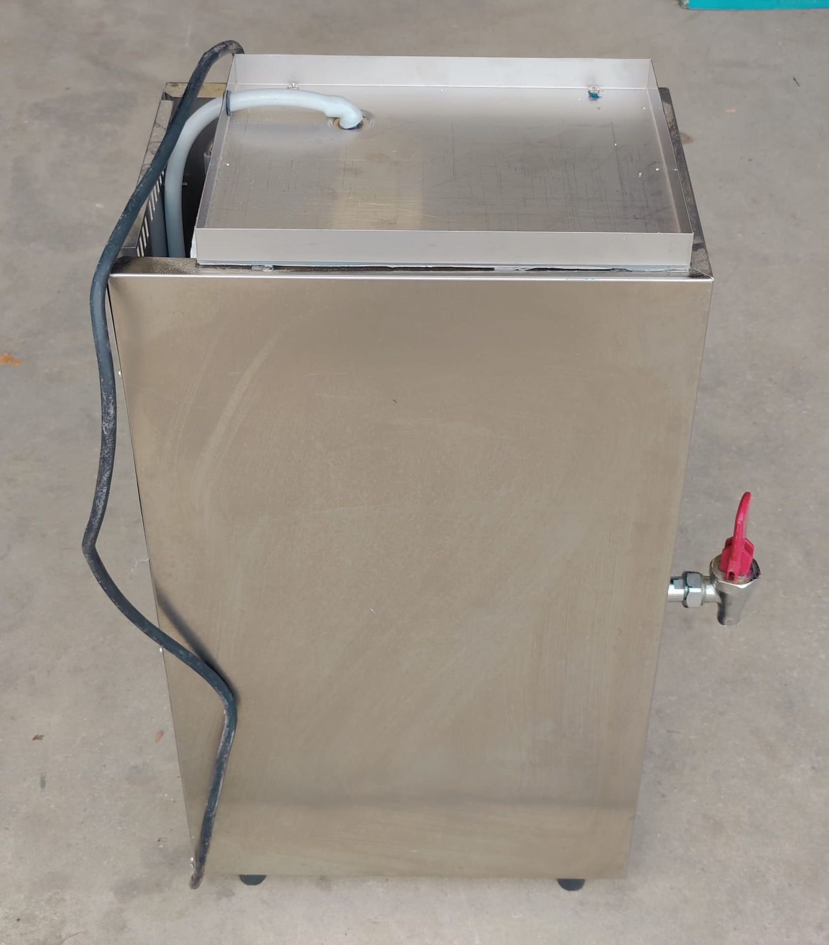 1 x Instanta Sureflow Instant Hot Water Boiler - Stainless Steel Countertop Model - Image 3 of 7