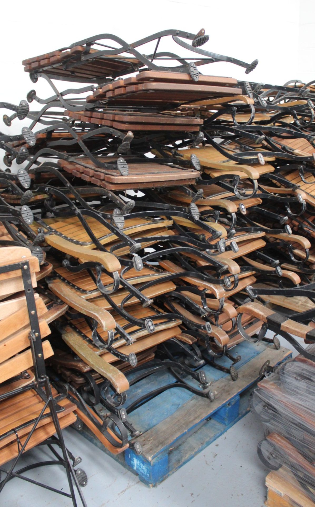 4 x Fontenay Garpa Outdoor Belle Époque Style Folding Garden Chairs - Teak Wood with a Steel Folding - Image 5 of 5