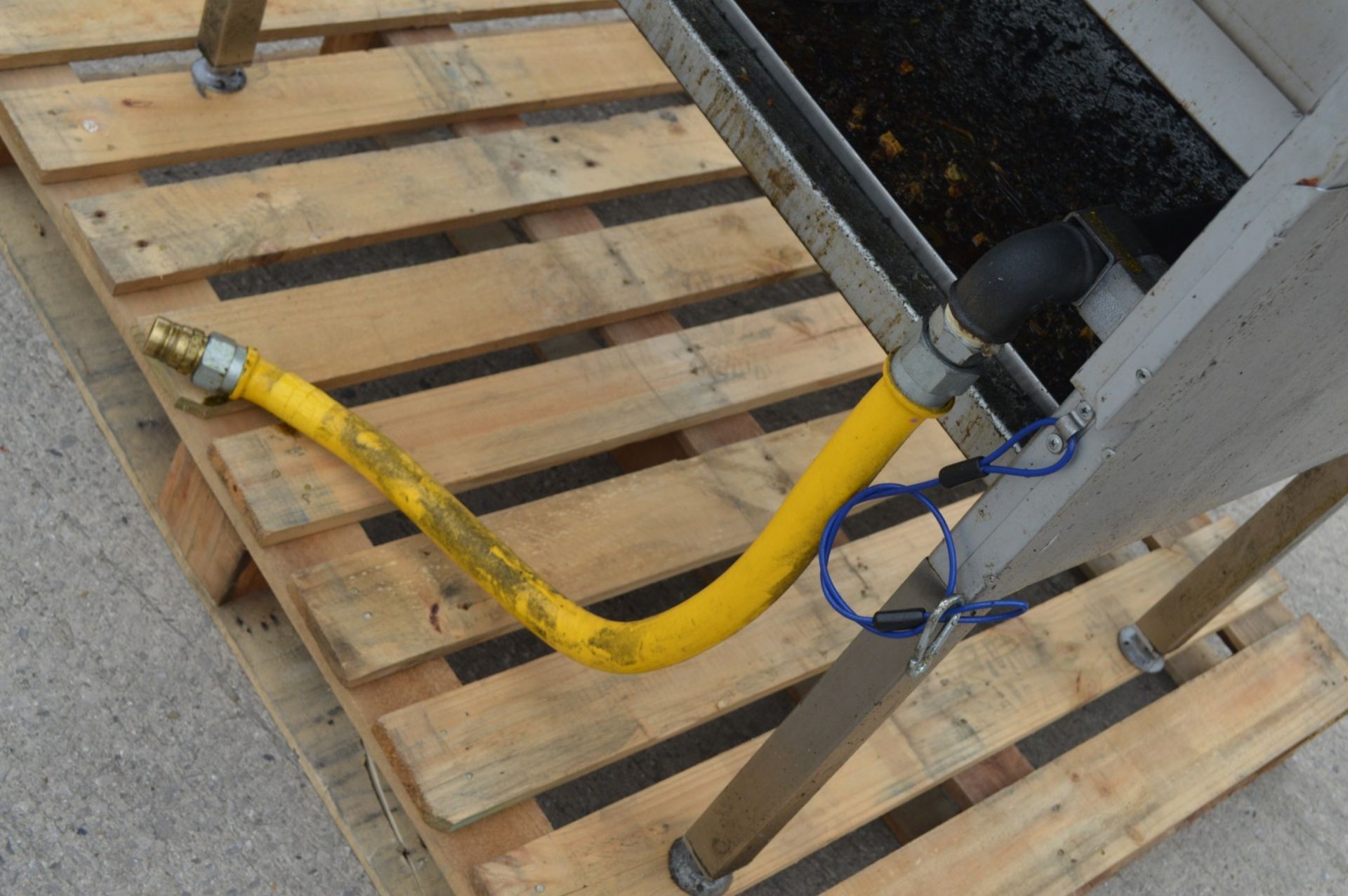 1 x ACK Heavy Duty Two Burner Wok Range Cooker - Natural Gas - Manufactured in 2023 - Image 6 of 18