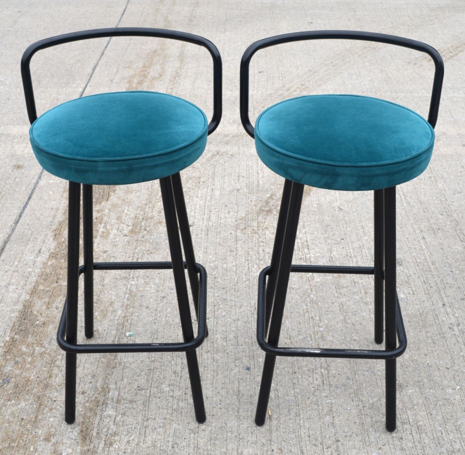 4 x Contemporay Bar Stools Featuring Velvet Teal Seats and Black Frames with Foodrests - Image 4 of 4
