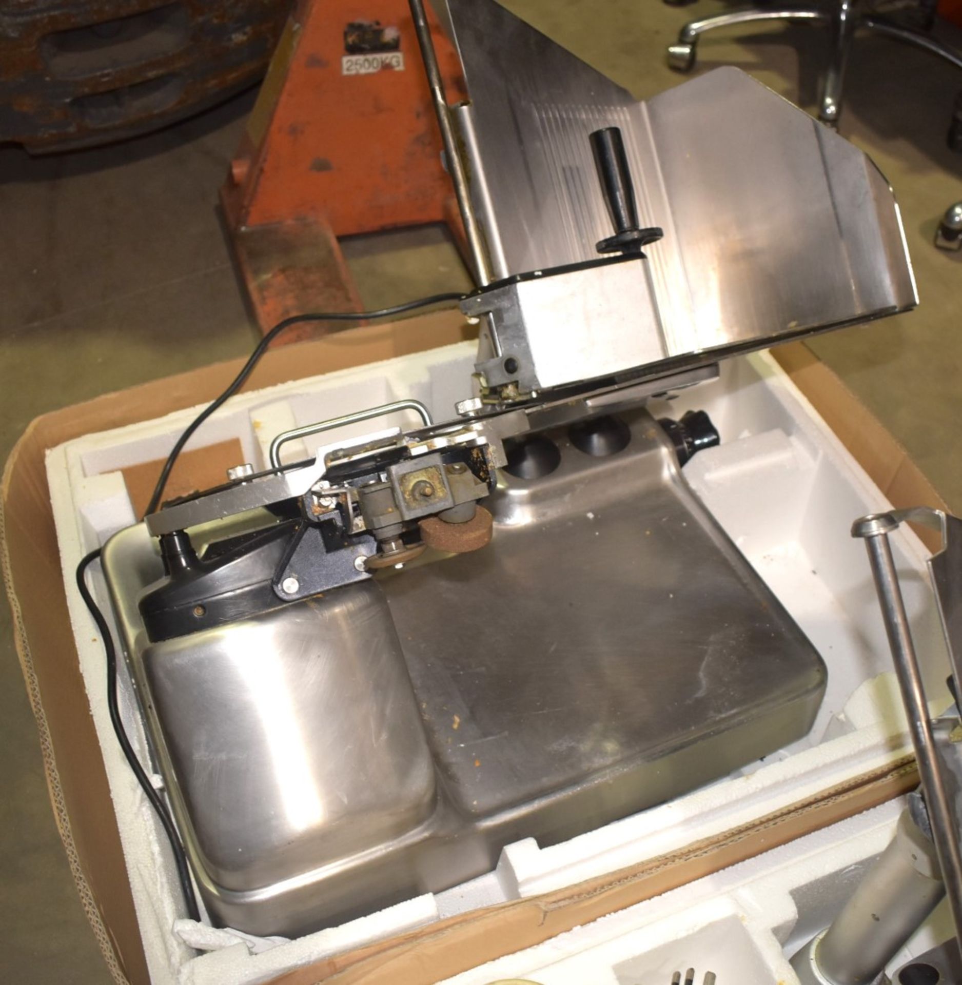 1 x Berkel 800S Commercial Meat Slicer - Requires a Replacement Blade - Image 6 of 6