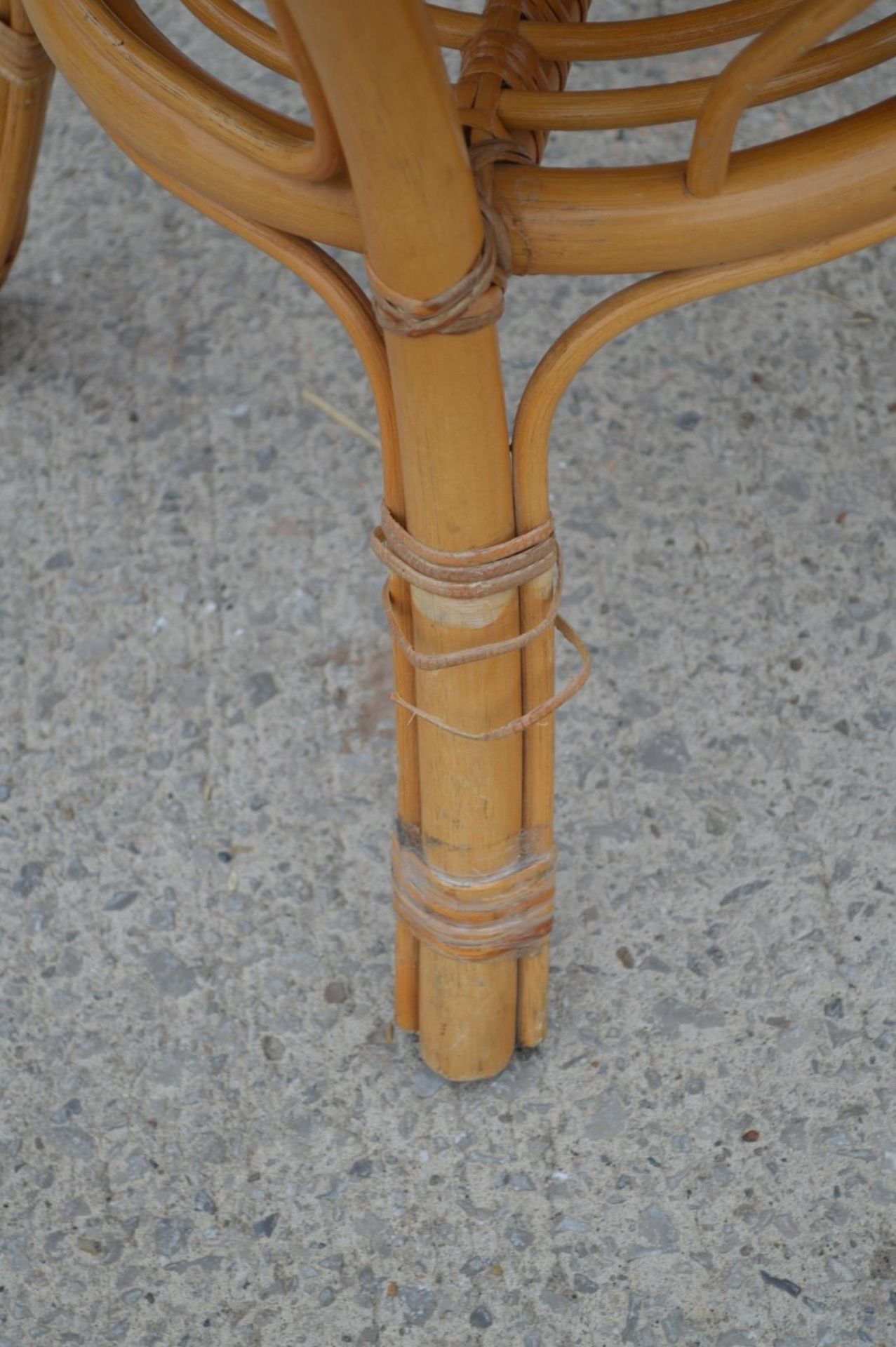 1 x Small Rattan Conservatory Side Table - Dimensions: H55 x W55 x D55 cms - Image 9 of 10