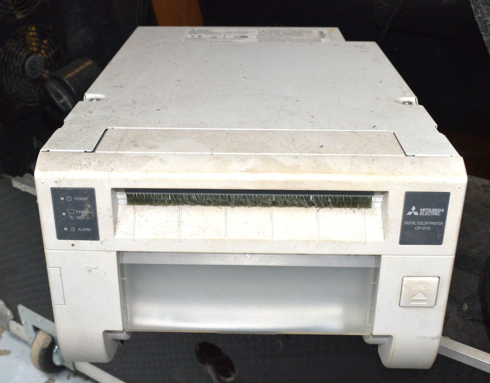 1 x Selfie Photo Booth - Features a Canon EOS 1300D DSLR Camera, Speaker, Gigabyte Mini Computer - Image 17 of 23