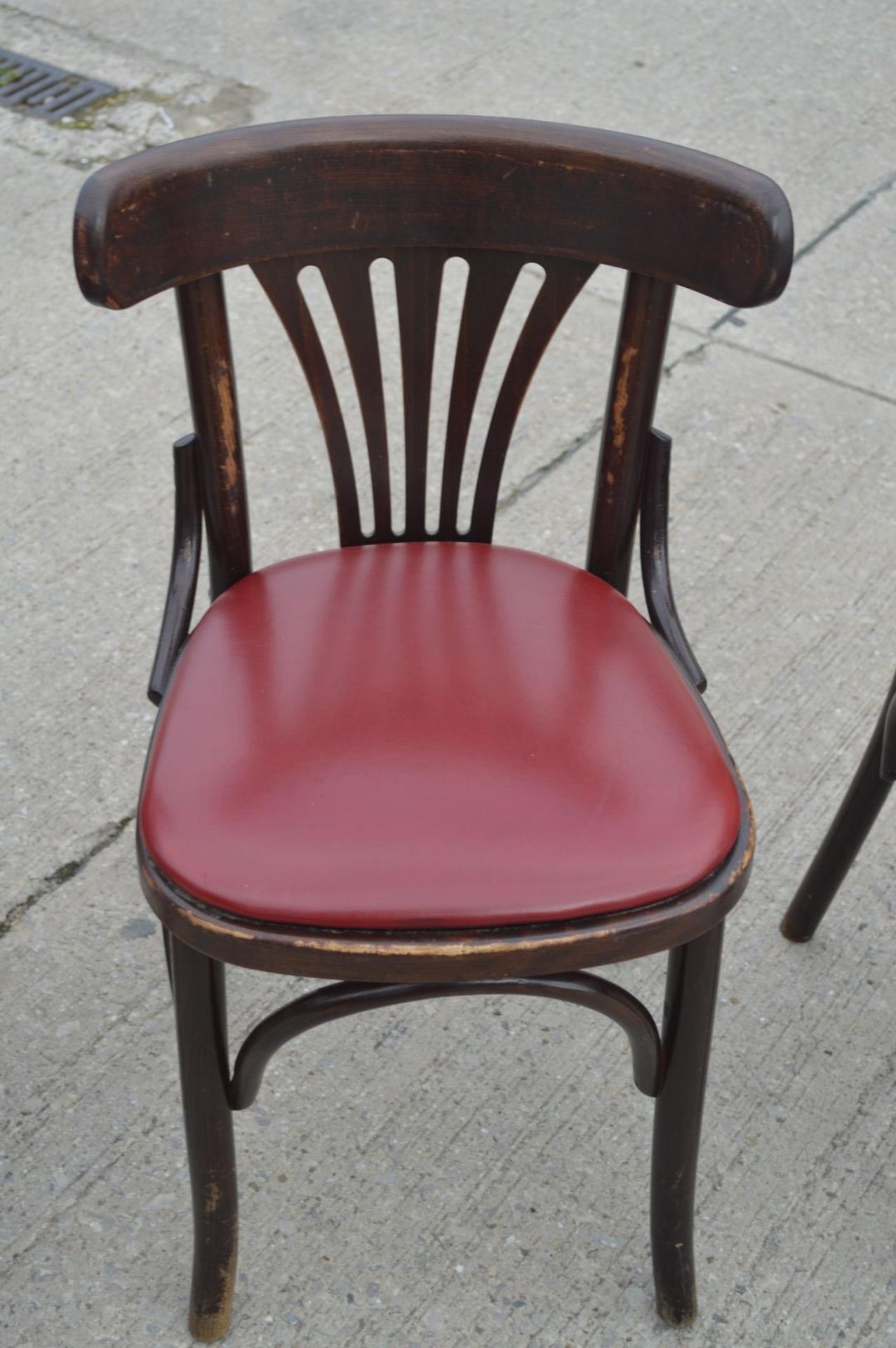 4 x Restaurant Dining Chairs Featuring an Tradiitional / Irish Design with Bent Wood - Image 4 of 10