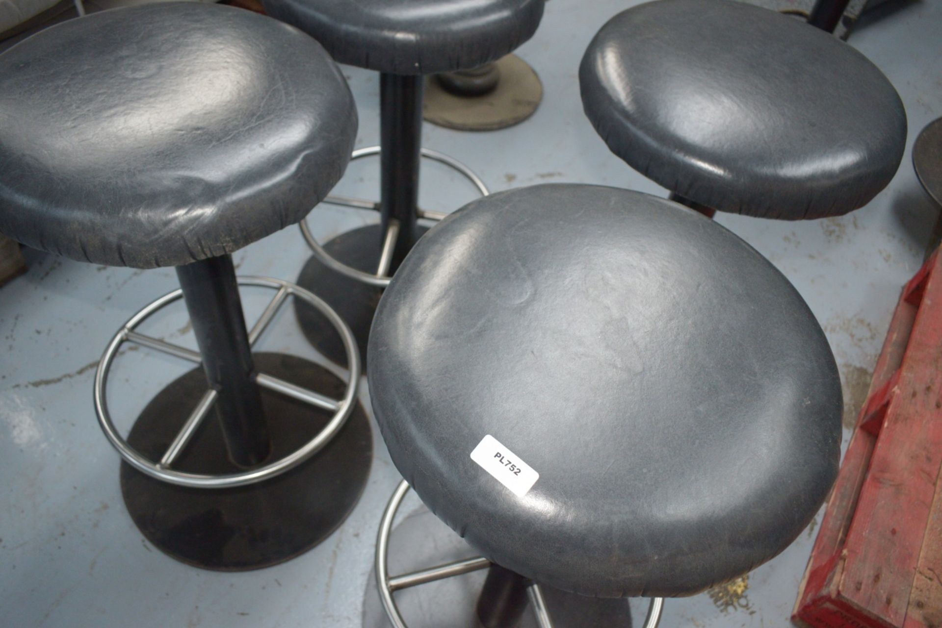 4 x Bar Stools Featuring Round Black Leather Seats and Chrome Footrests - Dimensions: H80 x W43 - Image 6 of 9