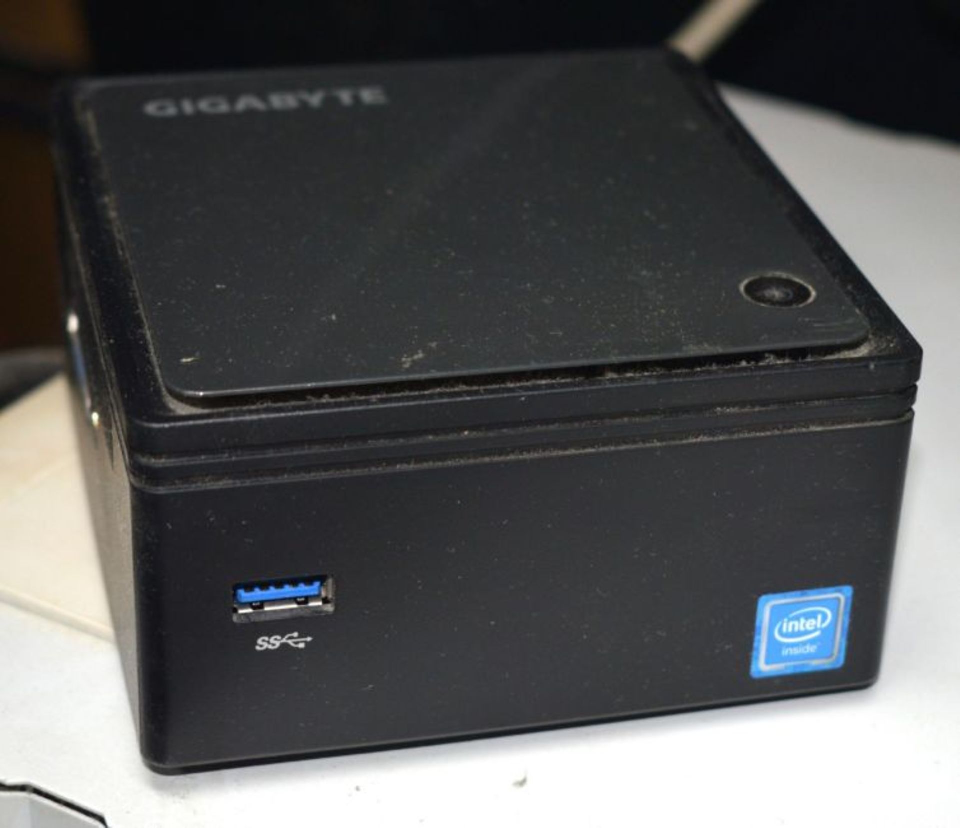 1 x Selfie Photo Booth - Features a Canon EOS 1300D DSLR Camera, Speaker, Gigabyte Mini Computer - Image 14 of 23