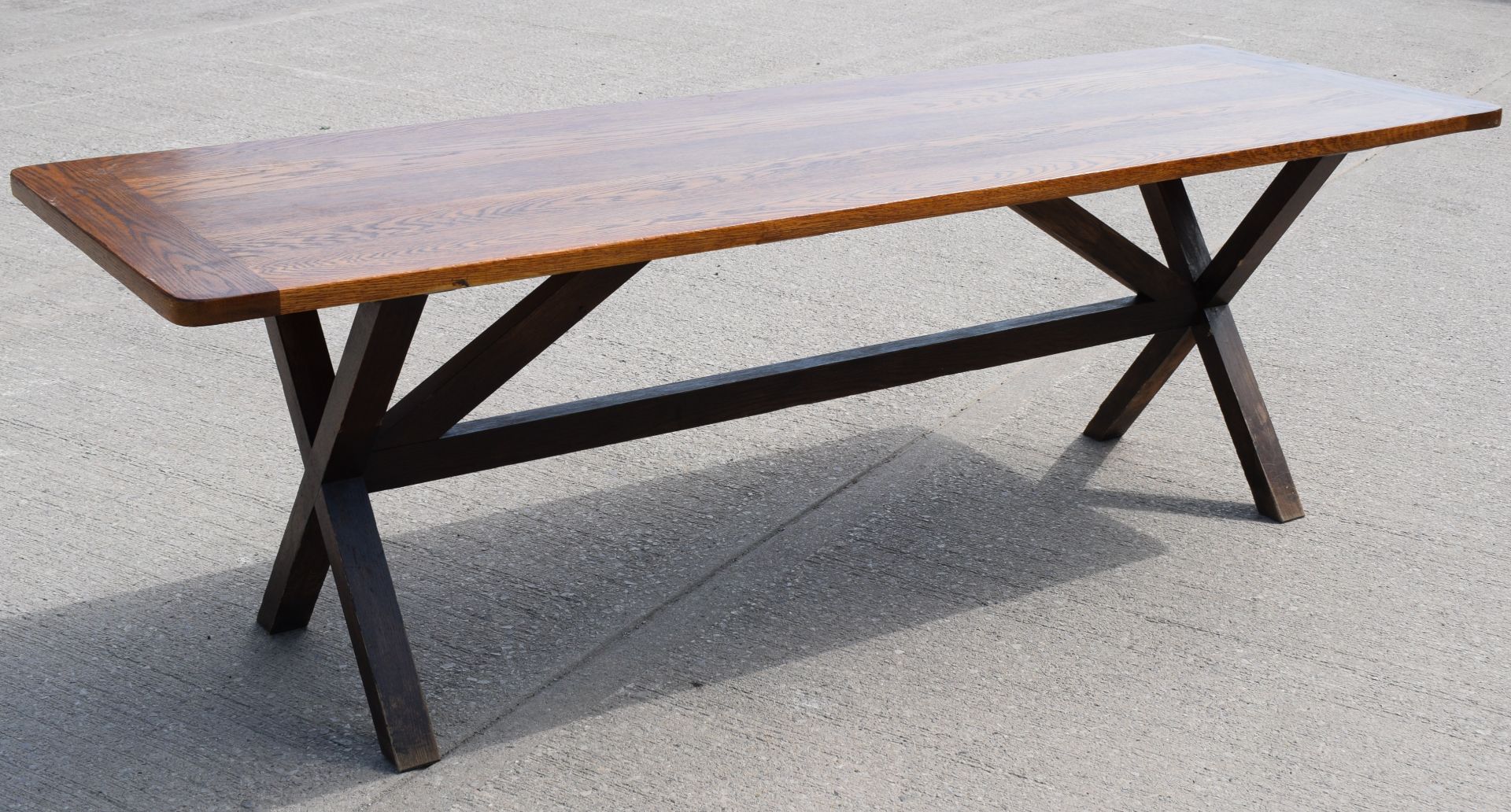 1 x Solid Oak 3m Refectory Dining Table with Cross Leg Base - Beautifully Grained Rectangular Table - Image 5 of 15