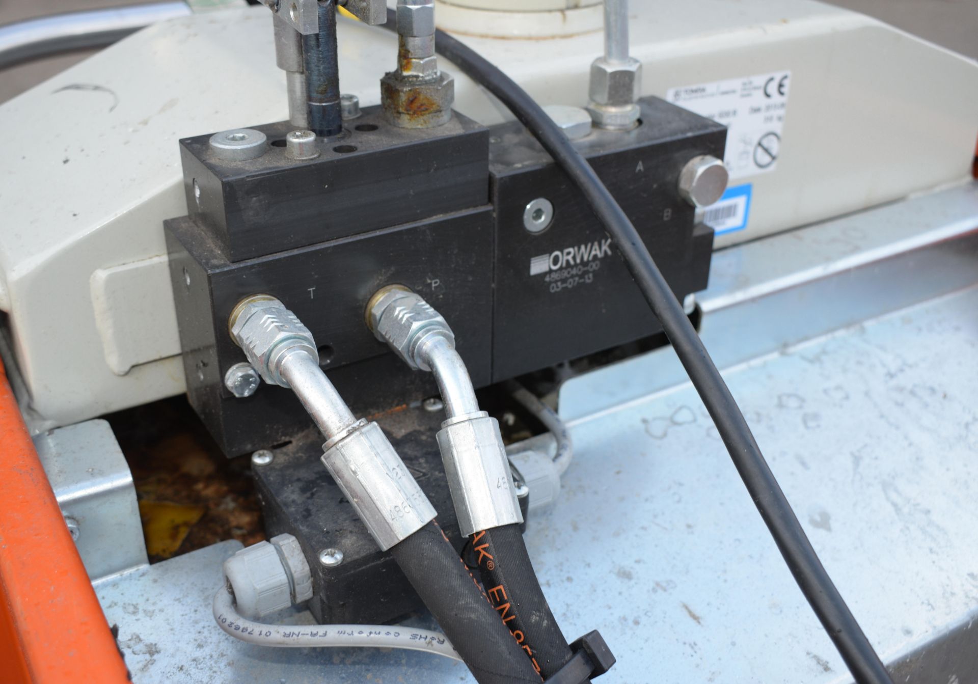 1 x ORWAK 5030 In-Bag Waste Compactor - Image 8 of 14