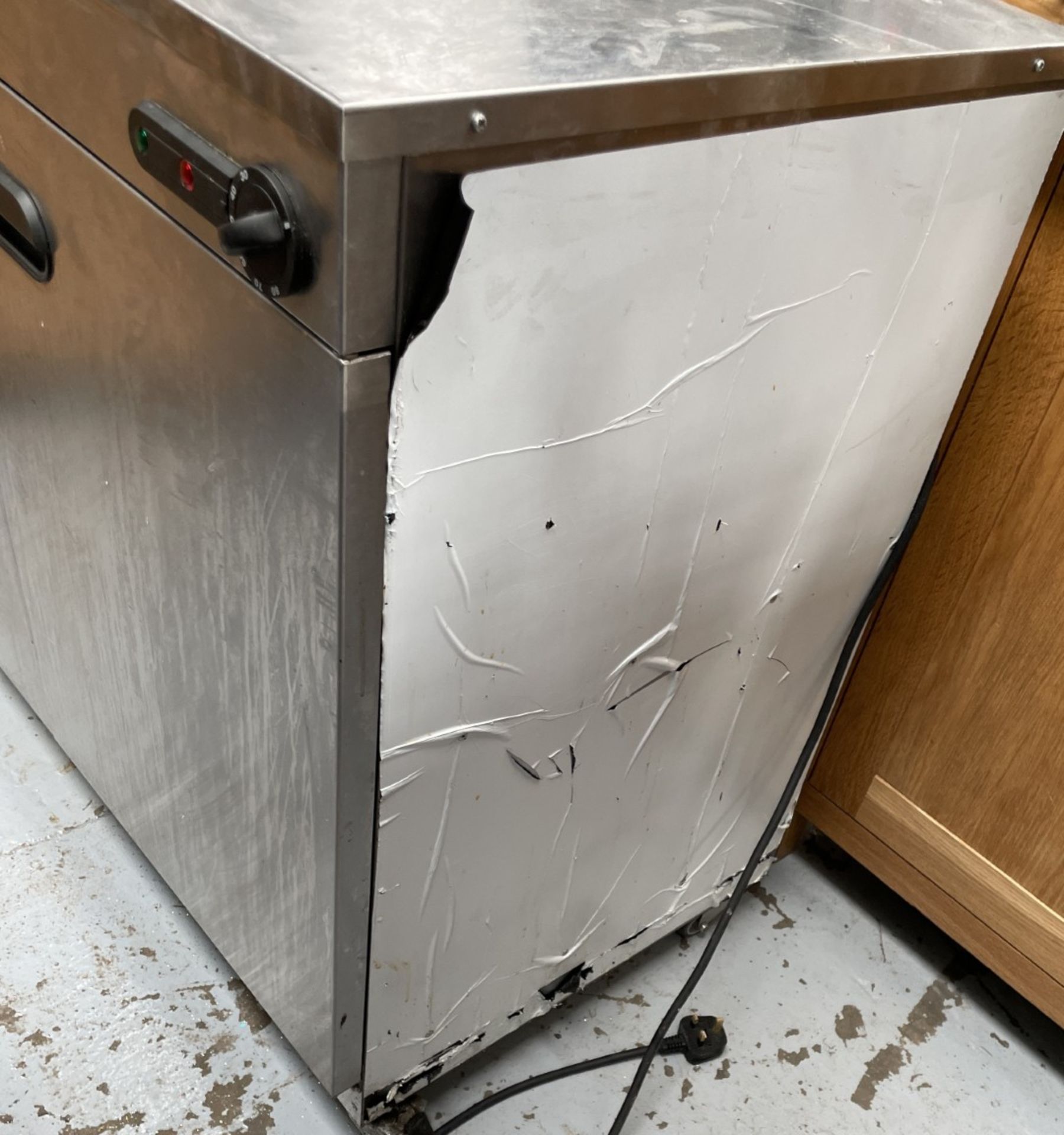 1 x Parry 9214 Double Door Hot Cupboard Plate Warmer - 240 Plate Capacity - Temperature control - Image 2 of 9