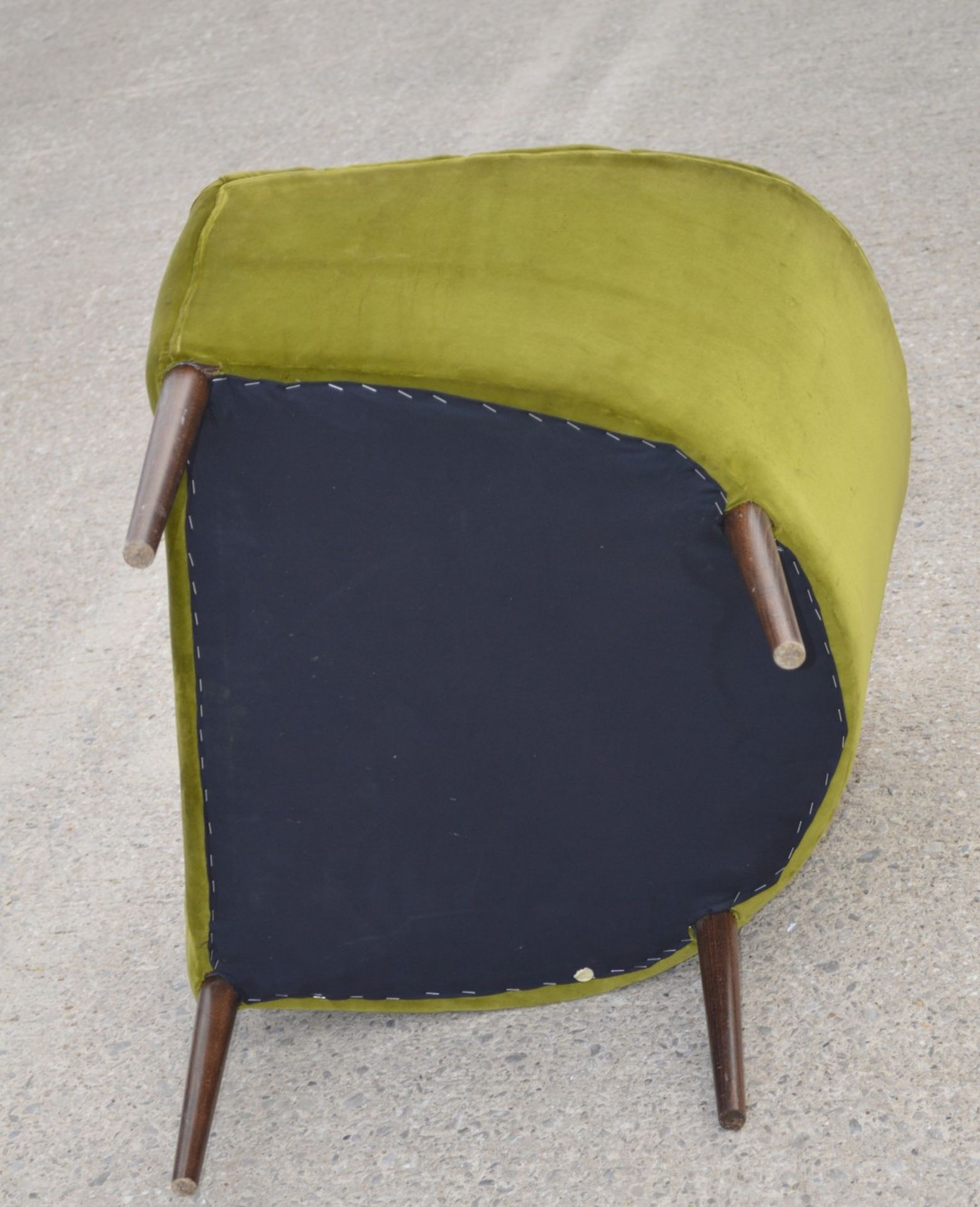 1 x Green Velvet Cocktail Tub Chair - Dimensions: H72 x W64 x D64 cms - Image 3 of 5
