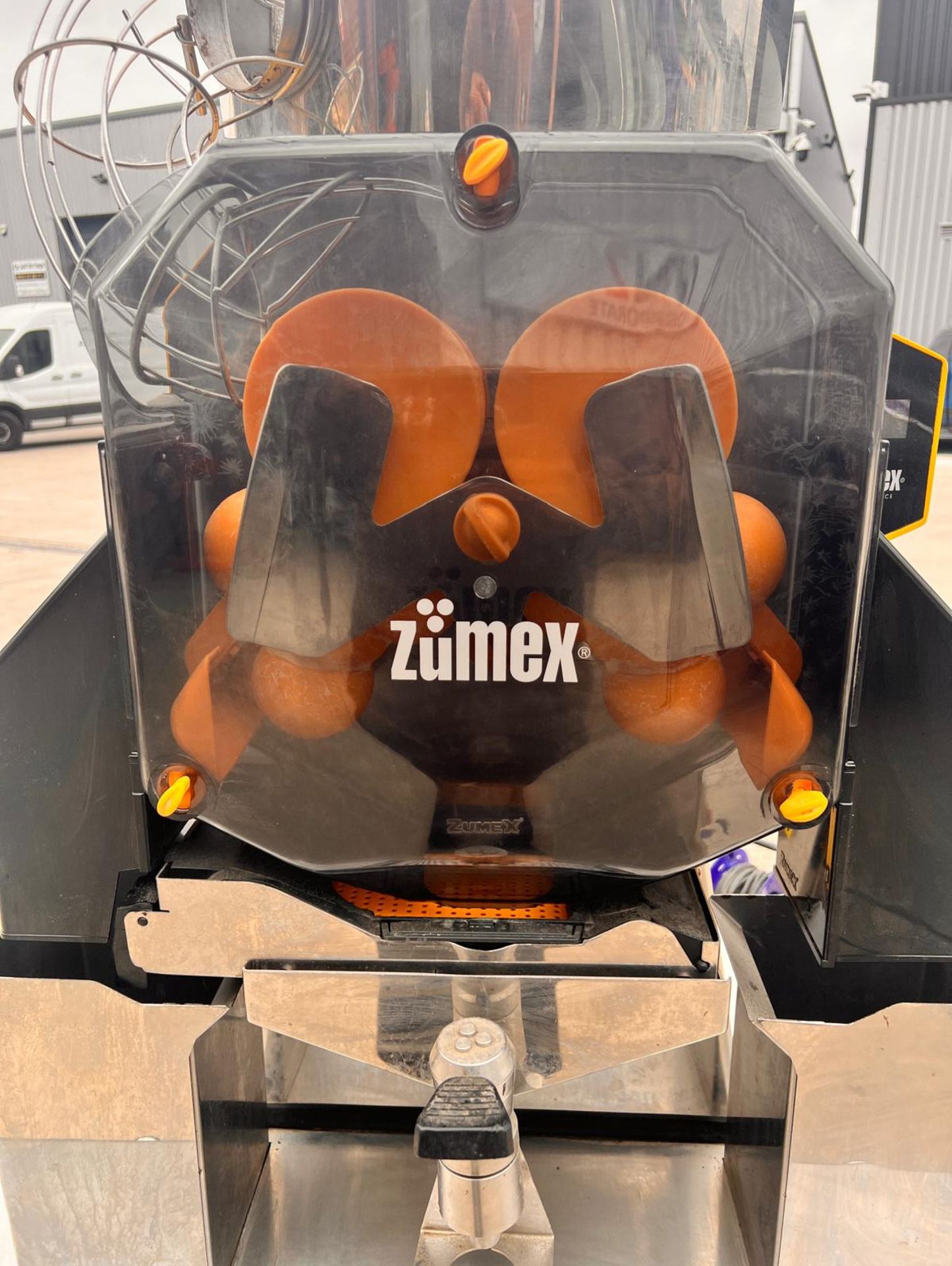 1 x Zumex Speed S plus Self-Service Podium Juicer - Image 17 of 22