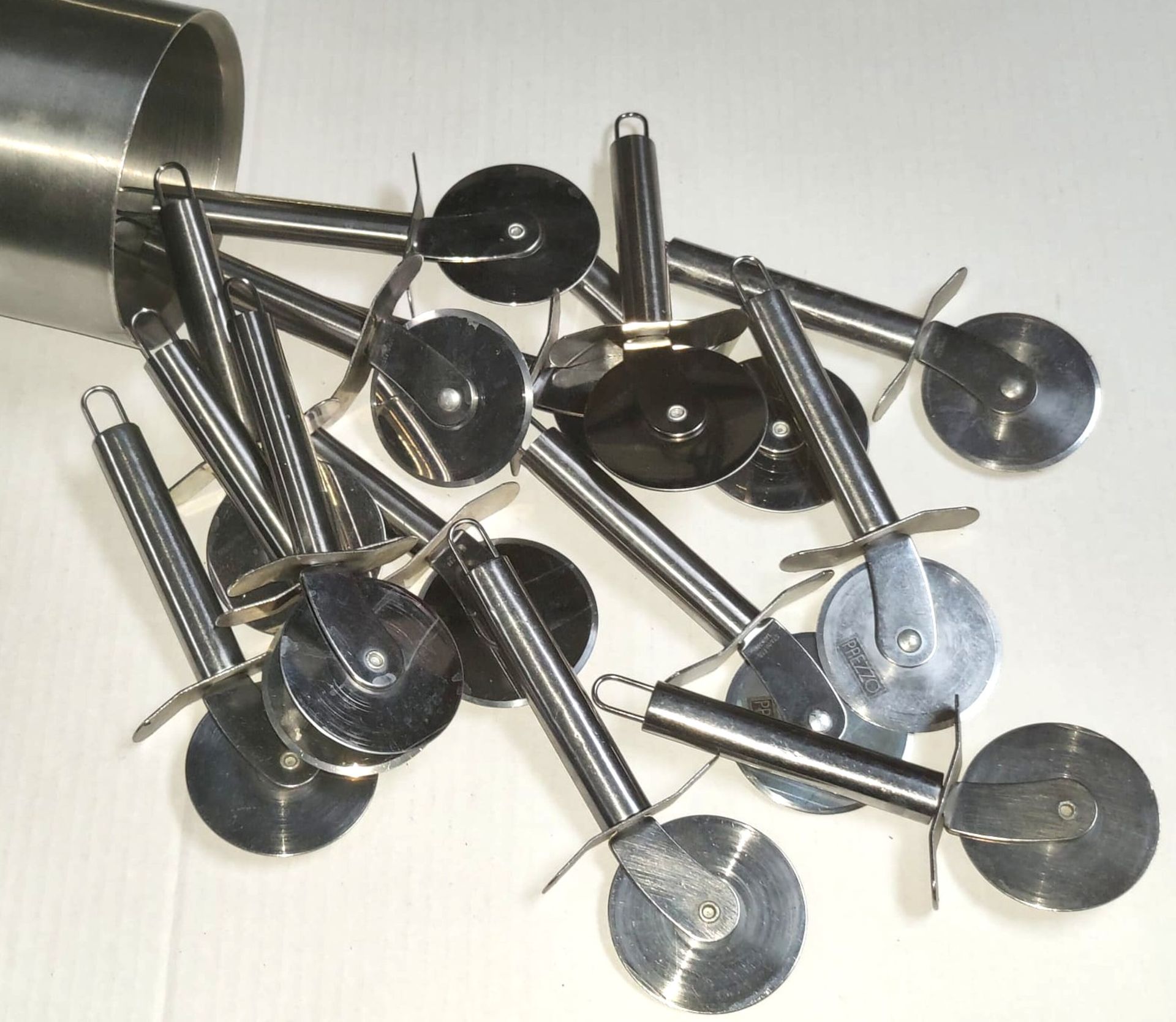 14 x Stainless Steel Prezzo Pizza Cutters