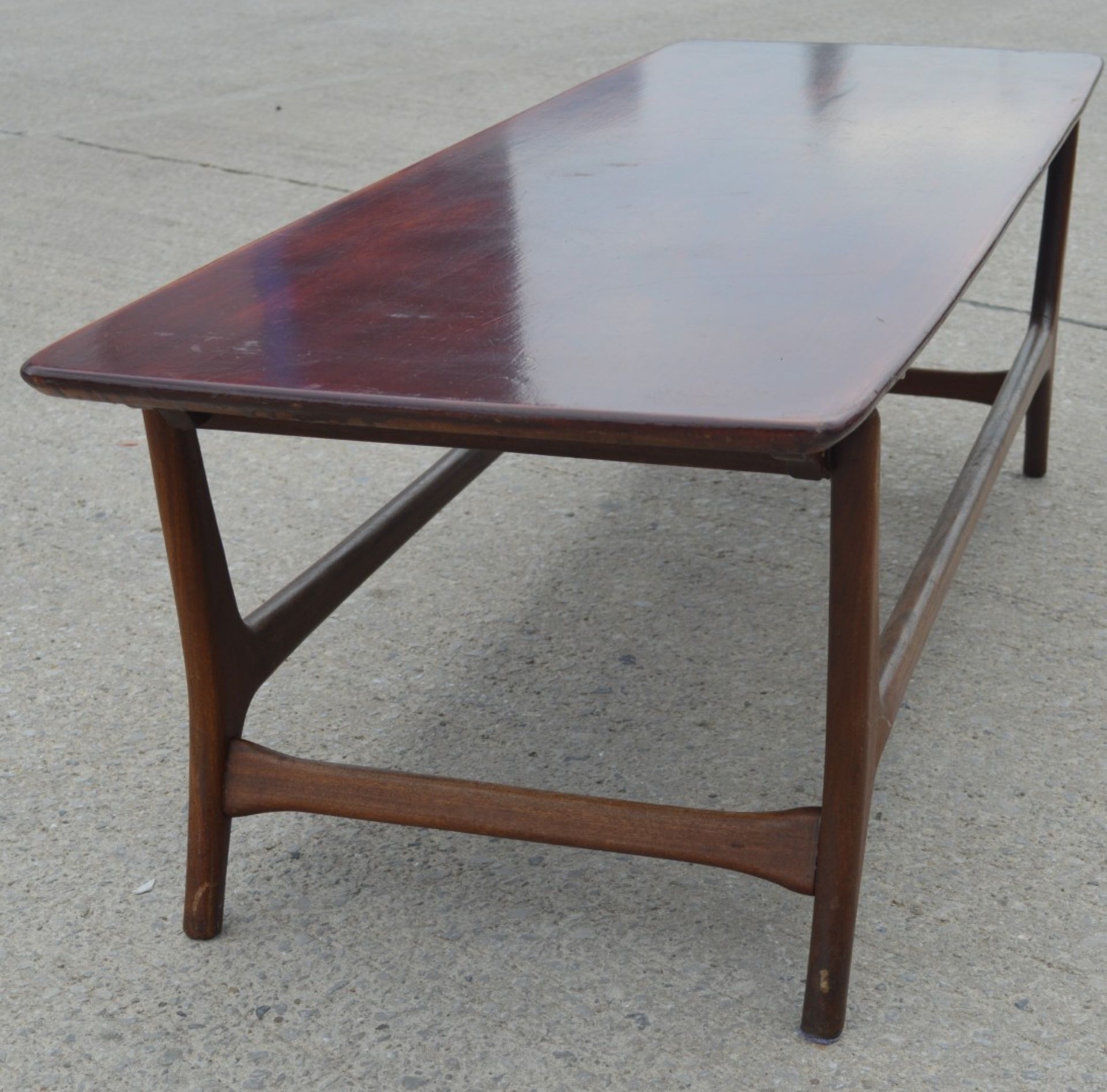 1 x Mid Century Webe Meublen Danish Teak and Mahogany Coffee Table - Dimensions: H44 x W150 x D50 cm - Image 5 of 10