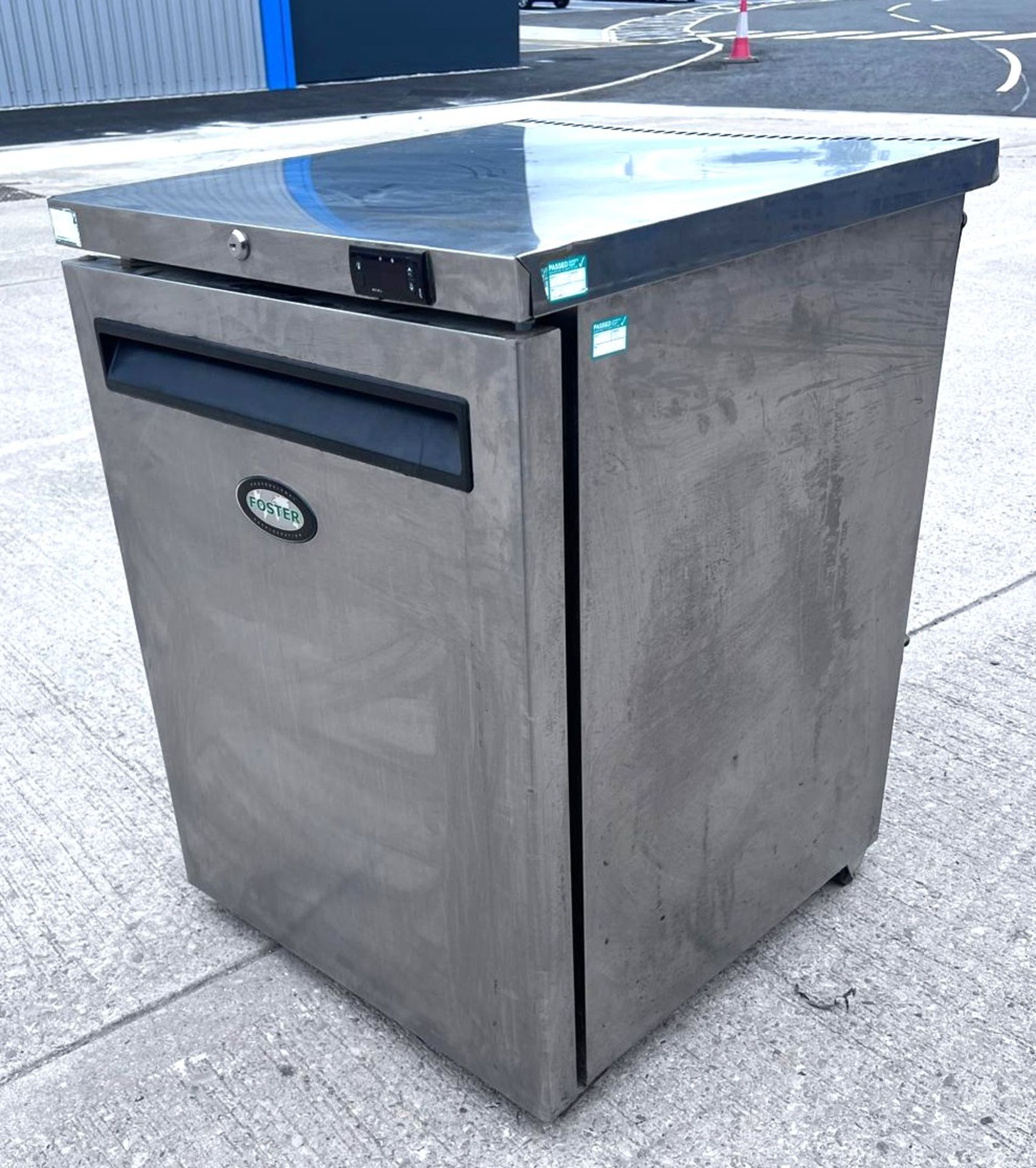 1 x Foster Undercounter Single Door Freezer - Model: LR150 - Dimensions: H82 x W61 x D66 cms - Image 9 of 11