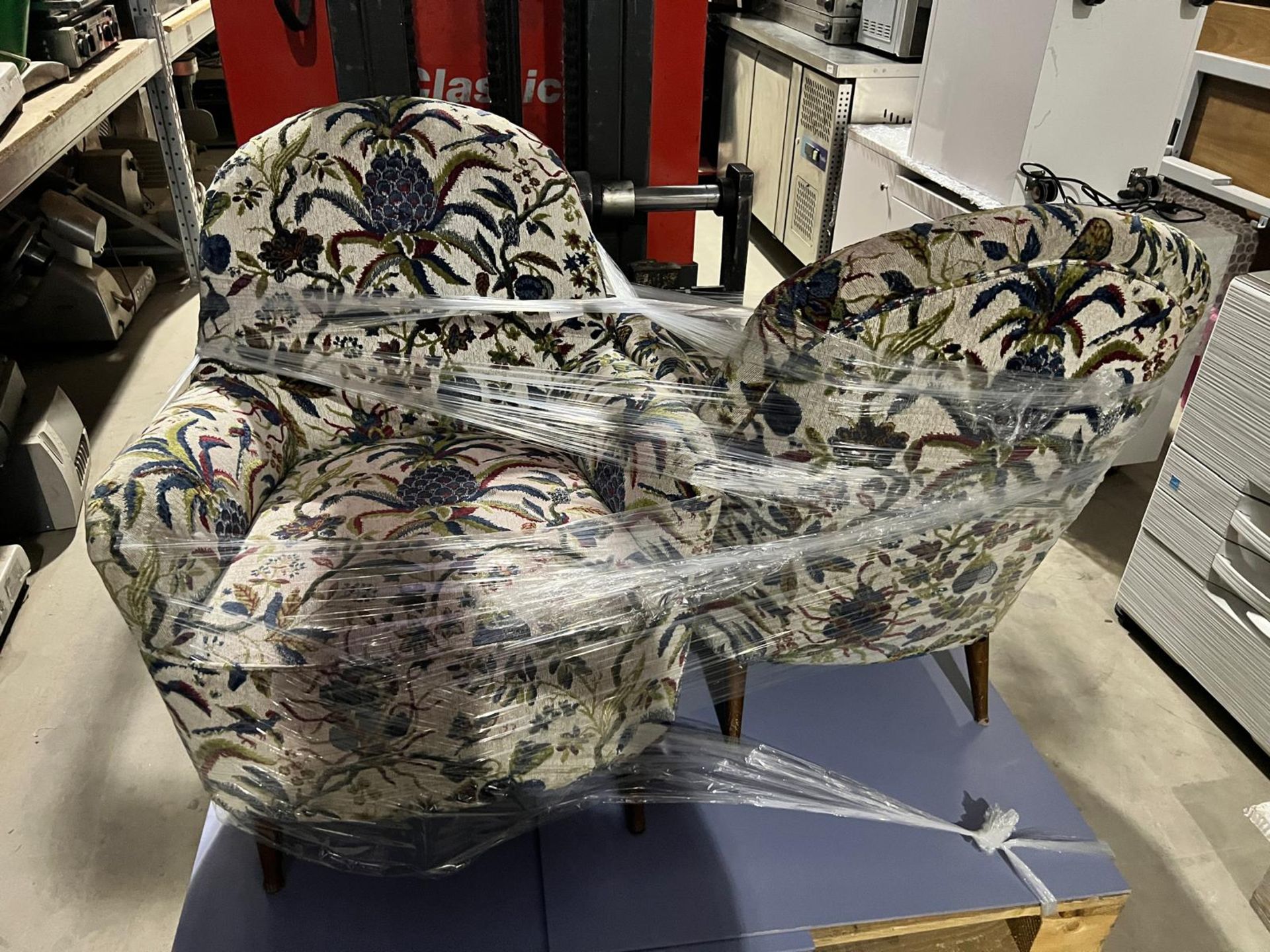 2 x George Smith Lounge Chair Featuring Floral Fbric Upholstery and Wooden Feet - Image 14 of 14