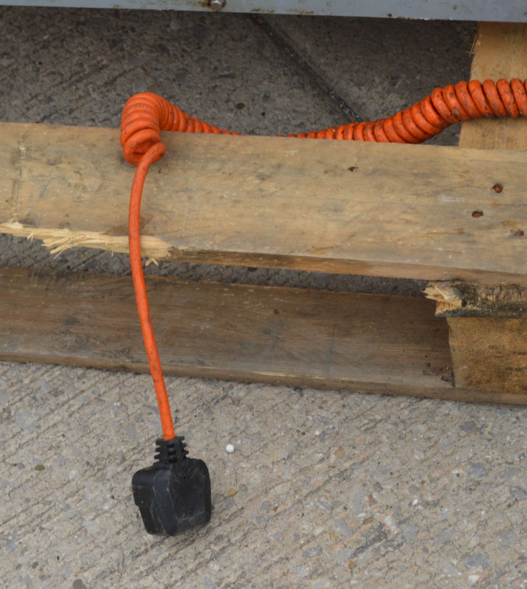 1 x Adande VCS Chef Base Fridge Freezer Single Drawer - Dimensions: H47 x W110 x D70 cms - Image 2 of 11