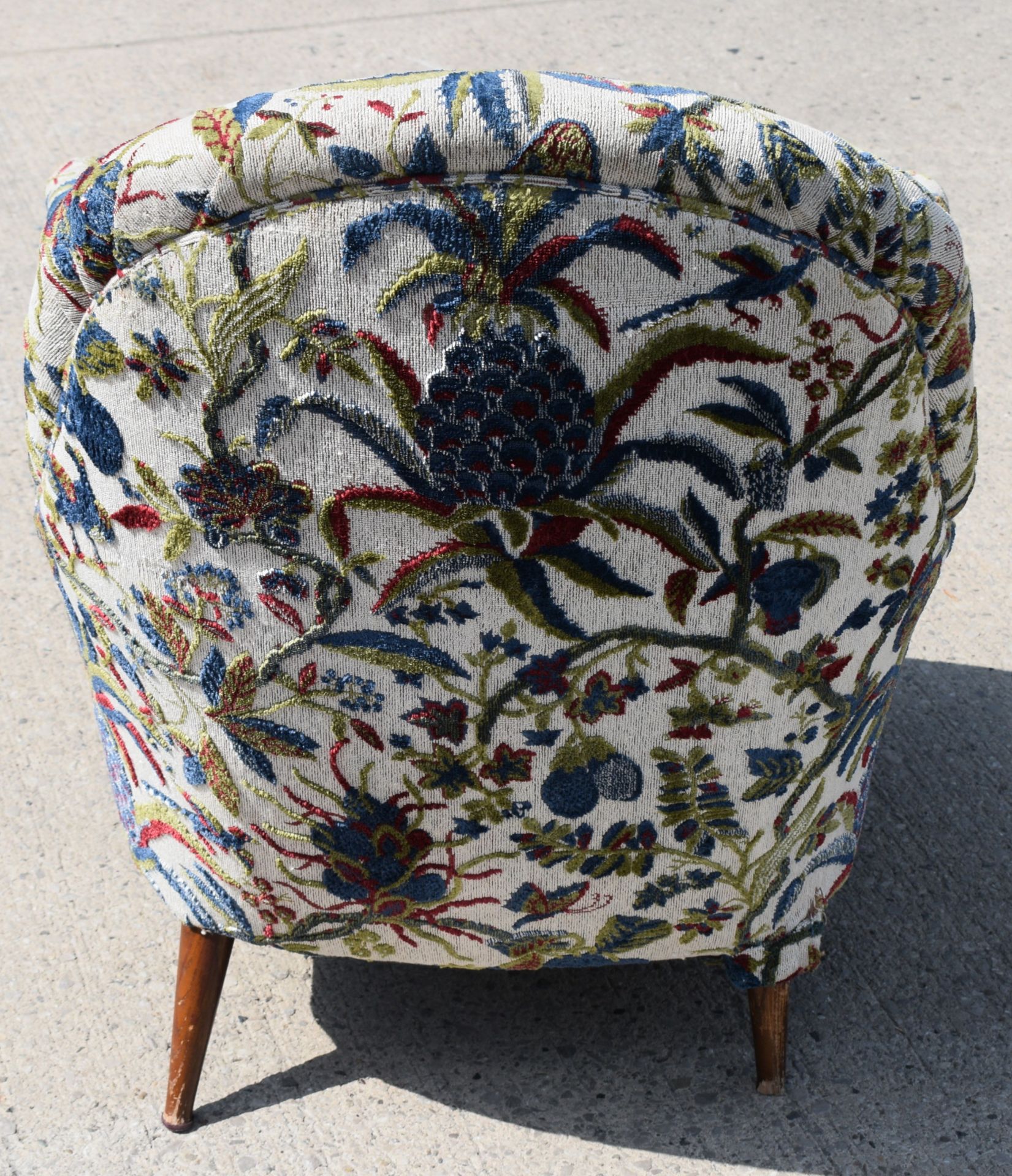 2 x George Smith Lounge Chair Featuring Floral Fbric Upholstery and Wooden Feet - Image 13 of 14