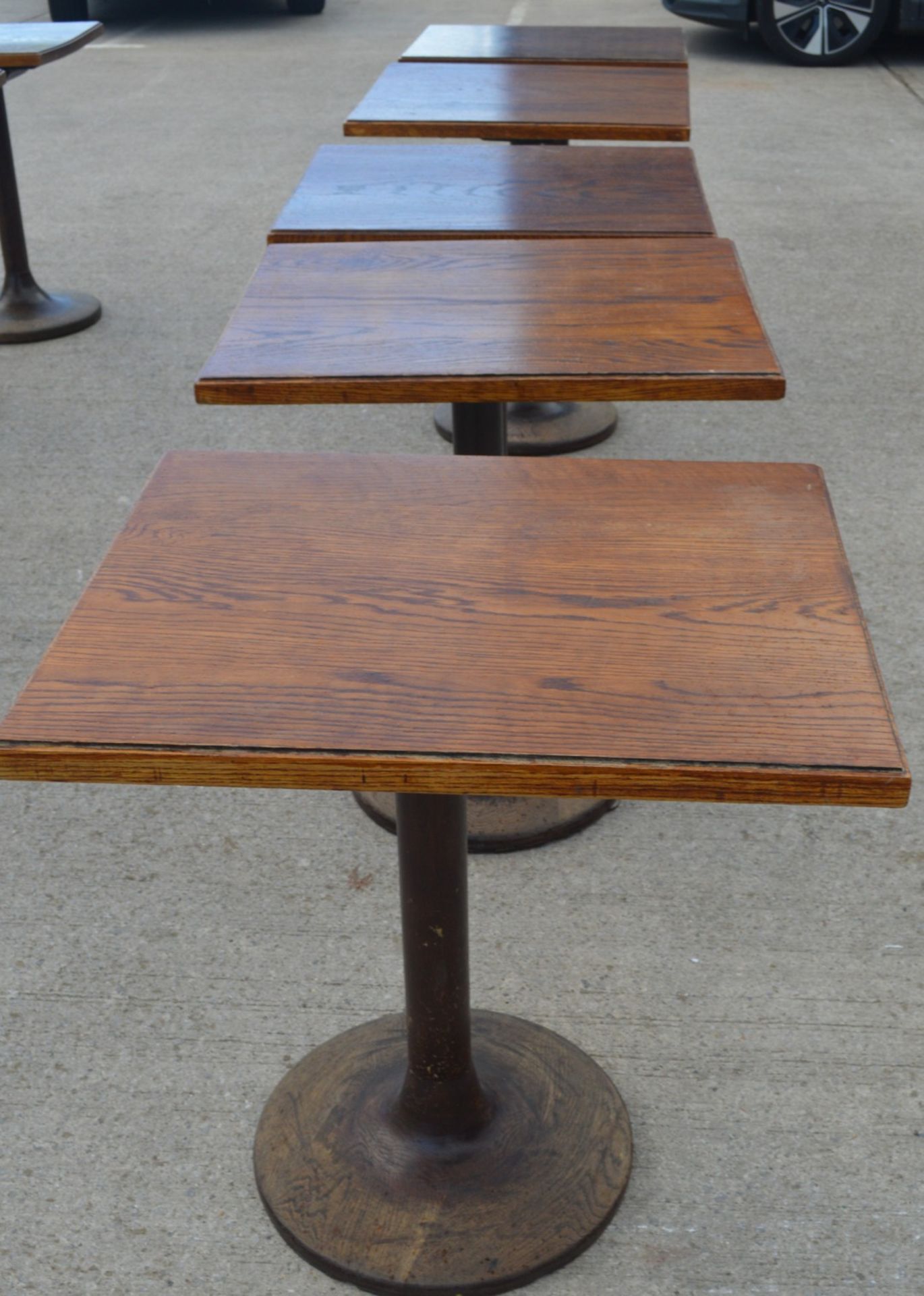 1 x Restaurant Dining Table - Oak Wooden Top with Wooden Pedestal Base - Dimensions: H76 x W70 x D60 - Image 10 of 20