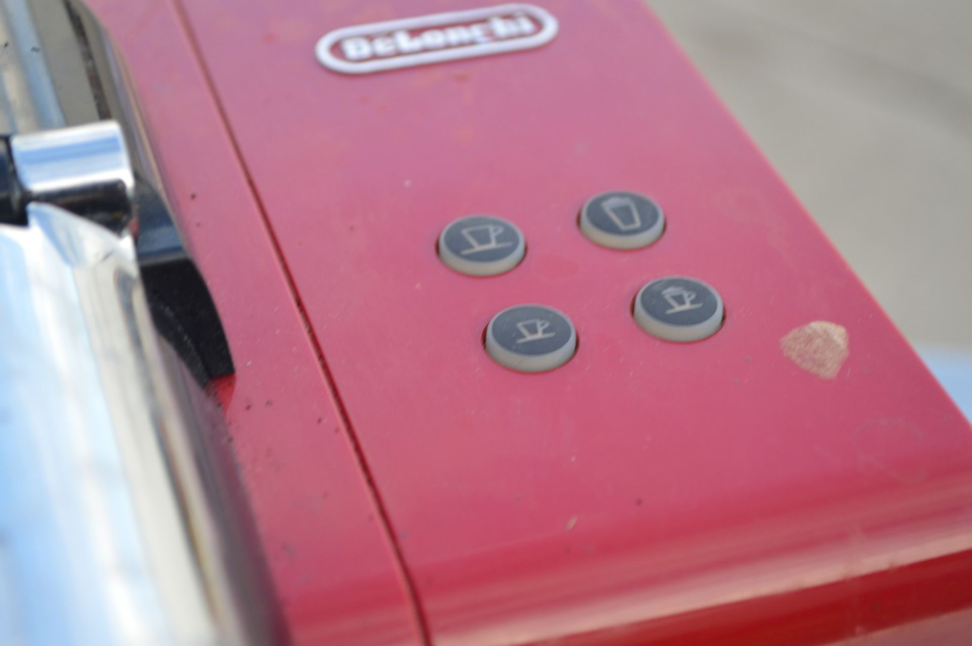 1 x Delonghi EN521 Nespresso Machine - Dimensions: H26 x W17 x D33 cms - Image 5 of 5