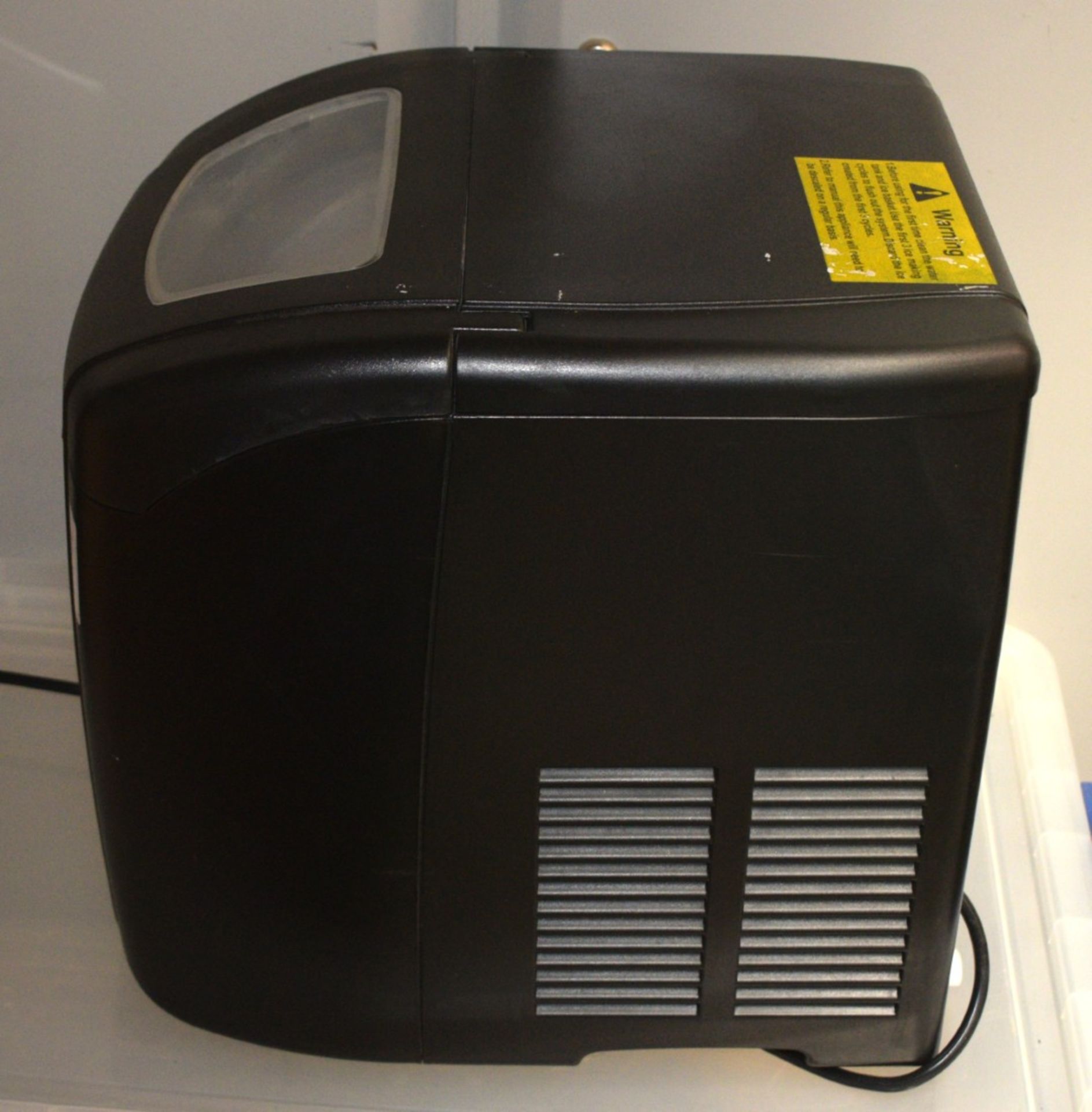 1 x Polar T315 Countetop Ice Cube Maker - Capacity 11kg - 230v - Dimensions: H38 x W30 x D38 cms - Image 5 of 7