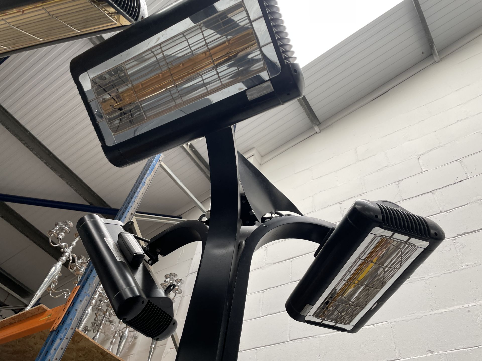1 x Tansun Sorrento Upright Freestanding Triple Infrared Heater - Suitable for Indoor or Outdoor Use - Image 3 of 9
