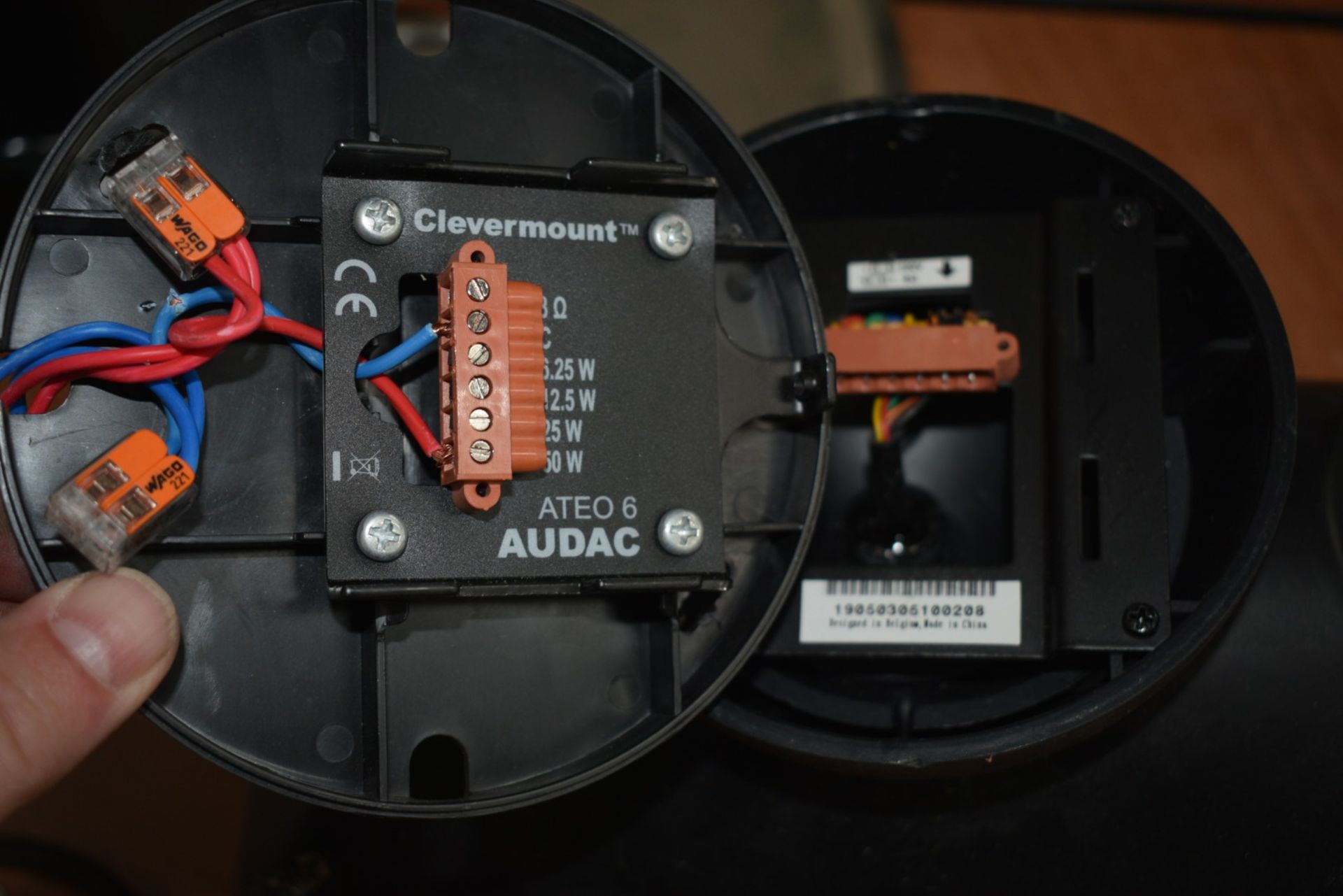 1 x Audac Ateo 6 Professional Speaker with Wall Mount - Image 3 of 4