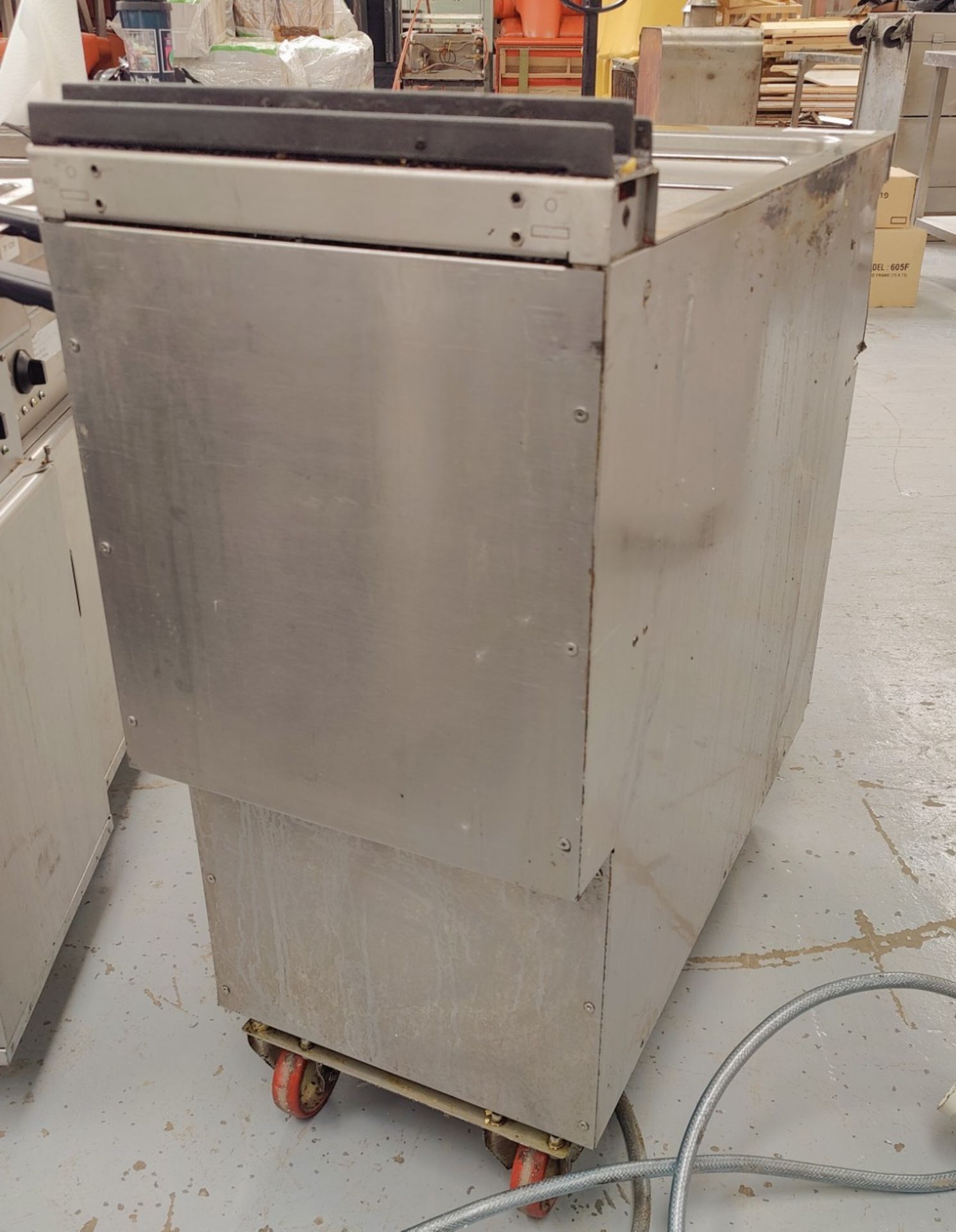 1 x Angelo Po Single Tank Electric Fryer - 3 Phase - Dimensions: H90 x W40 x D91 cms - Image 8 of 14