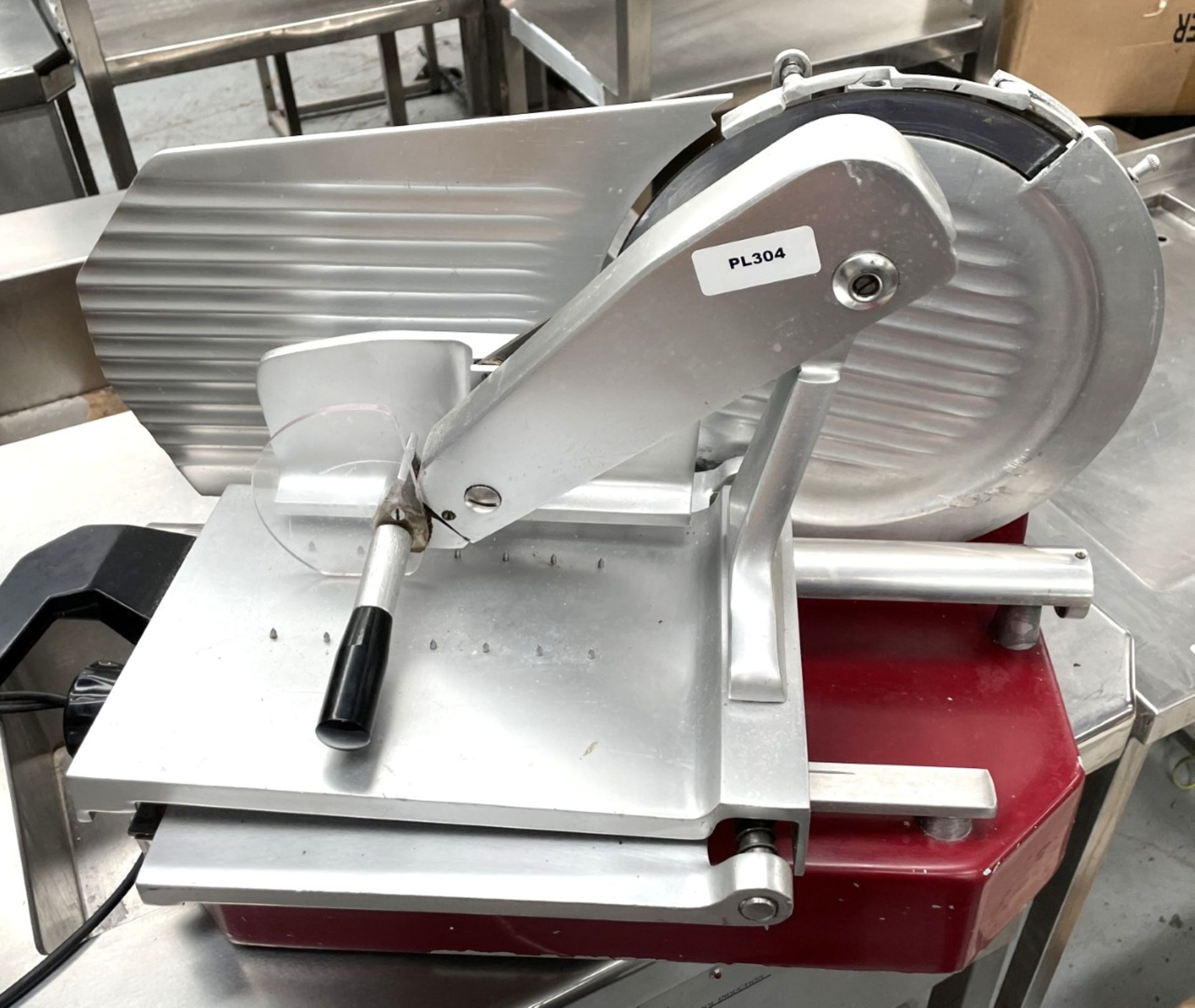 1 x FAC Vertical 300mm Meat Slicer - Model: F300TS-V - 240v - Image 7 of 17