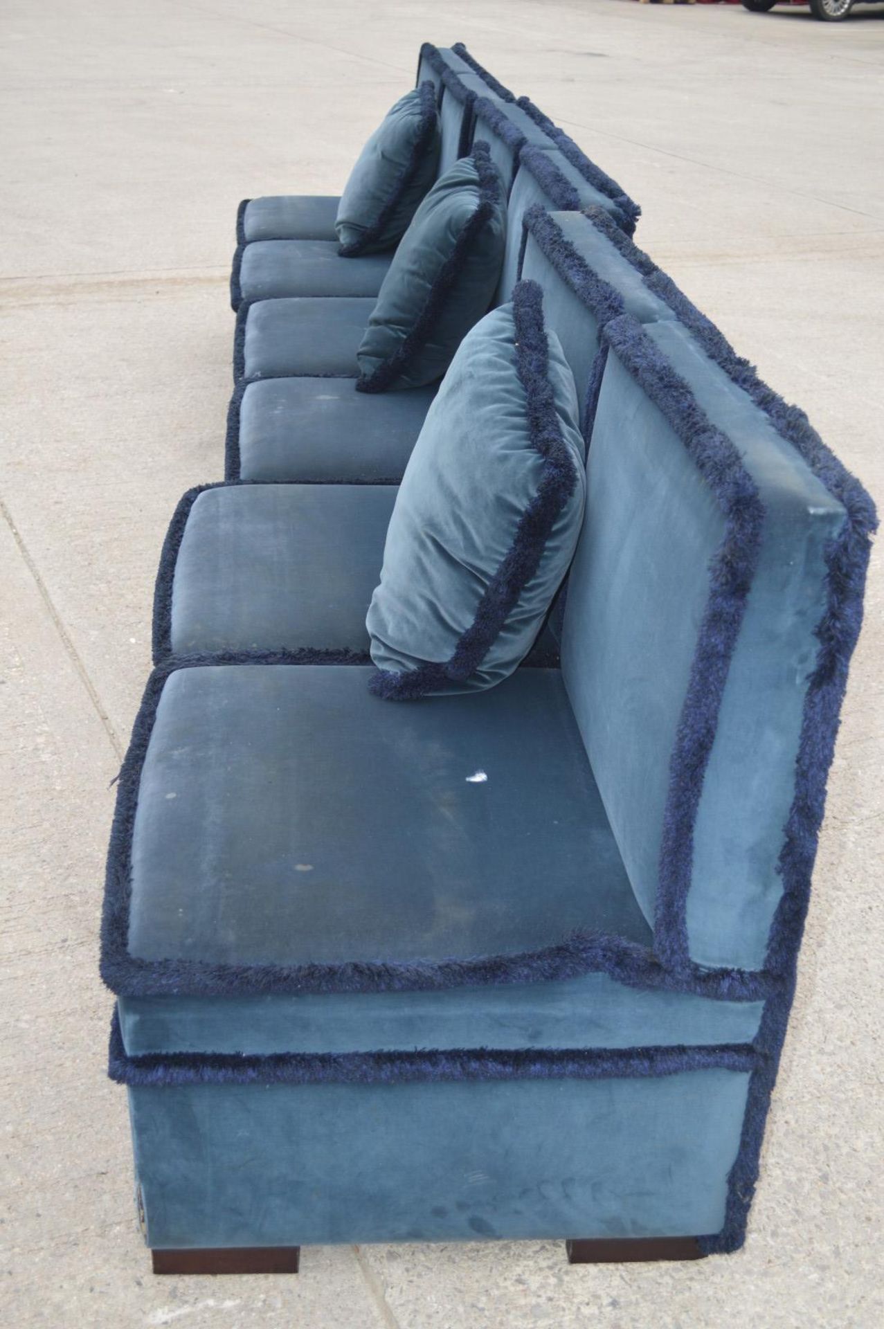 4 x Blue Velvet Slipper Seating Benches with Fringe Trims and 6 x Matching Cushions - Image 4 of 12