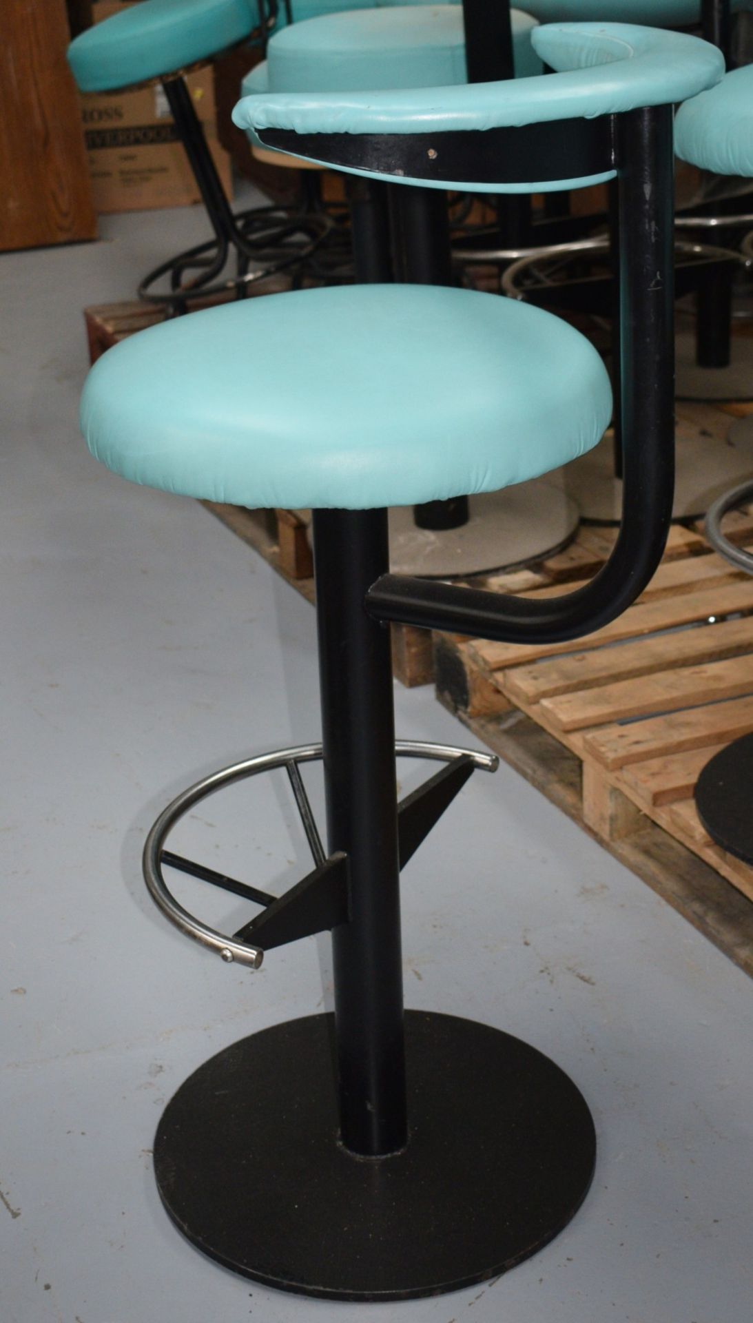 4 x Bar Stools Featuring Black Bases with Chrome Footrests and Faux Leather Turquoise Seats - Image 4 of 9