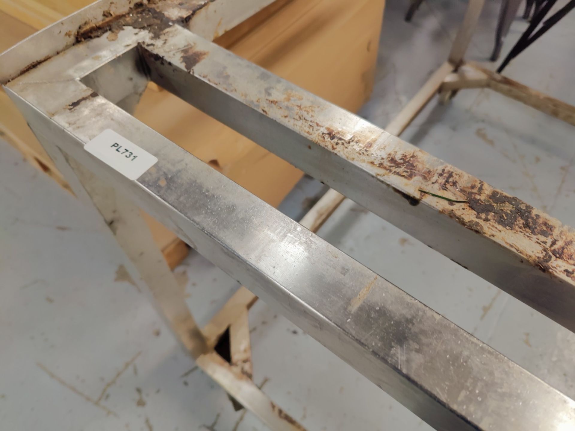 1 x Large Stainless Steel Appliance / Worksurface Stand on Heavy Duty Castors - Image 5 of 5