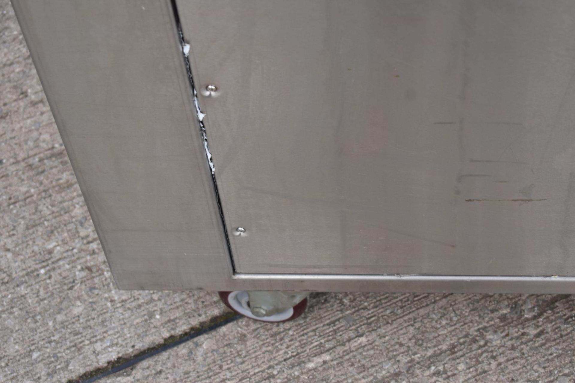 1 x Rexmartins Front Cooking Station For Griddles etc - Cooking Appliance Station With Lights - Image 16 of 17