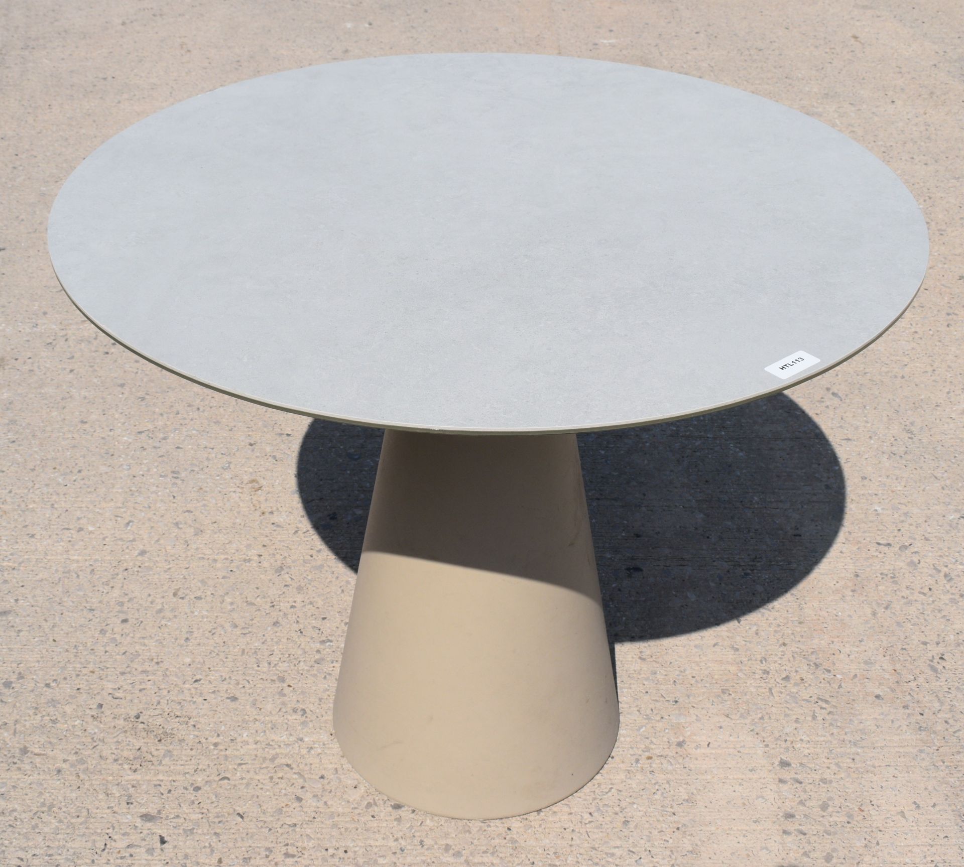 1 x Andreu World Round Restaurant Table - Suitable for Indoor or Outdoor Use