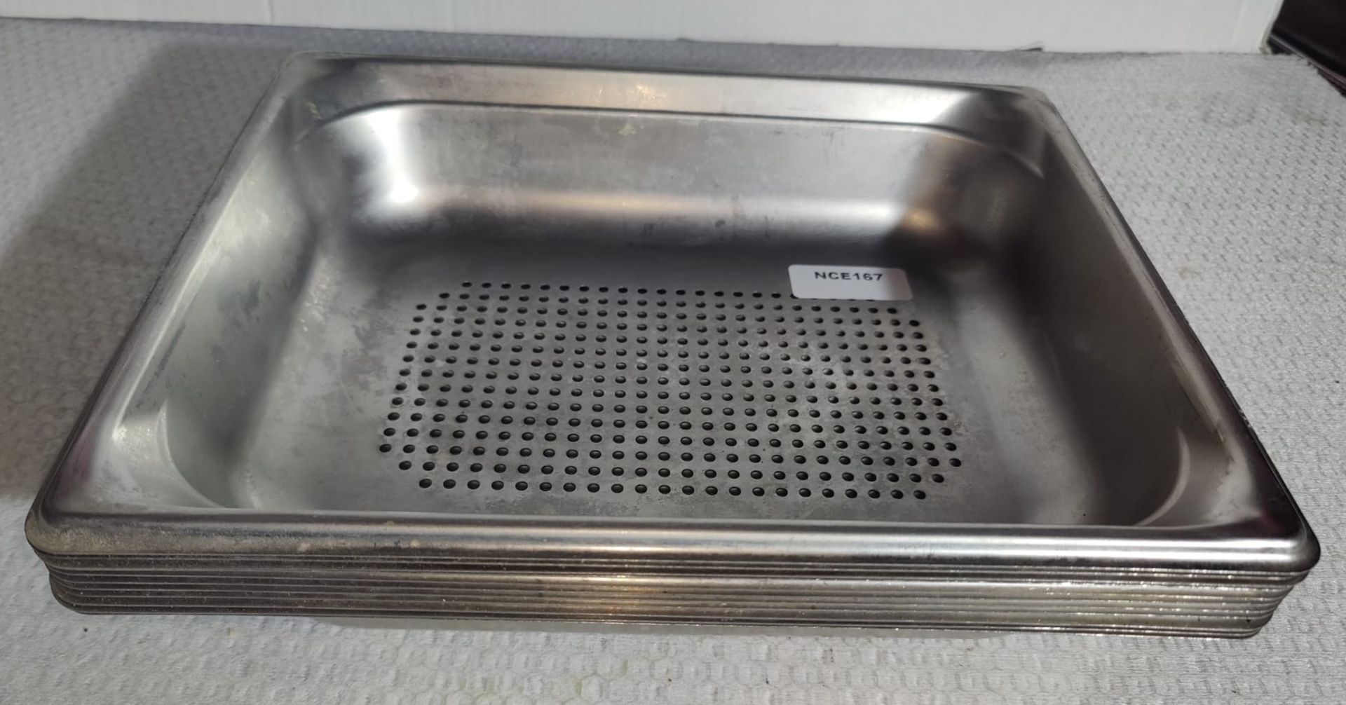 11 x Stainless Steel Perforated Gastronorm Pans - Size: H6 x 32 x 26 cms - Image 2 of 3