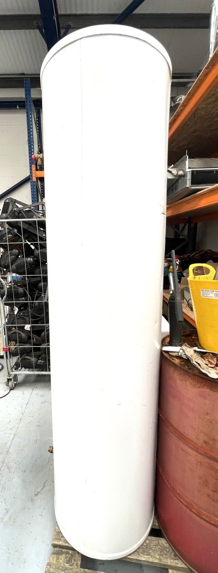 1 x World Heat Superflow Unvented Hot Water 300 Litre Storage Cylinder - Model: 300DSSFLOW - Image 4 of 10